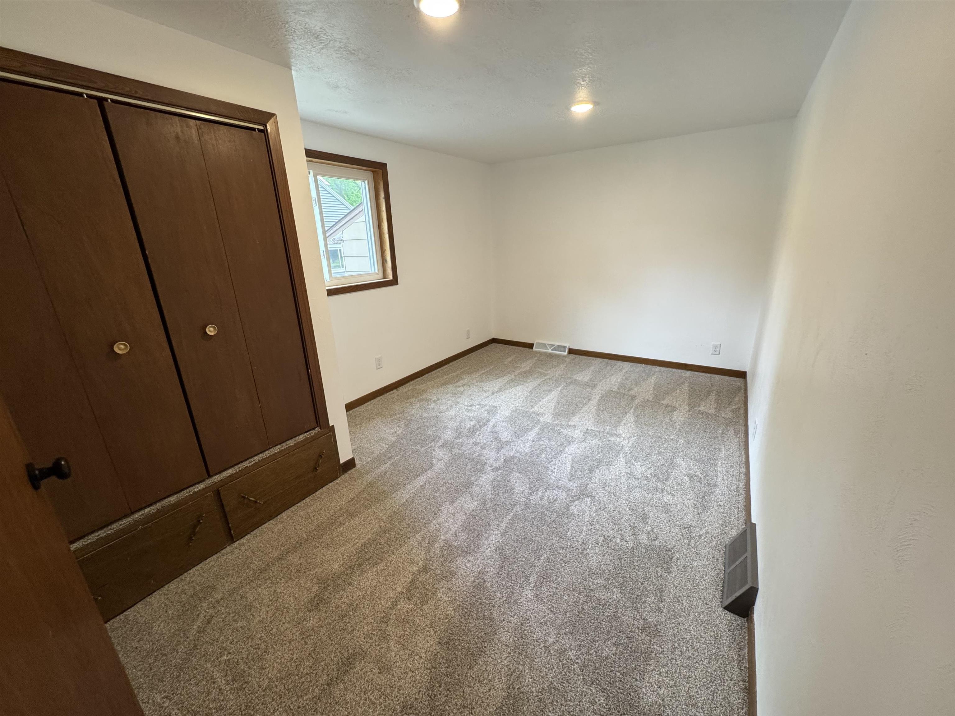 MLS #250628