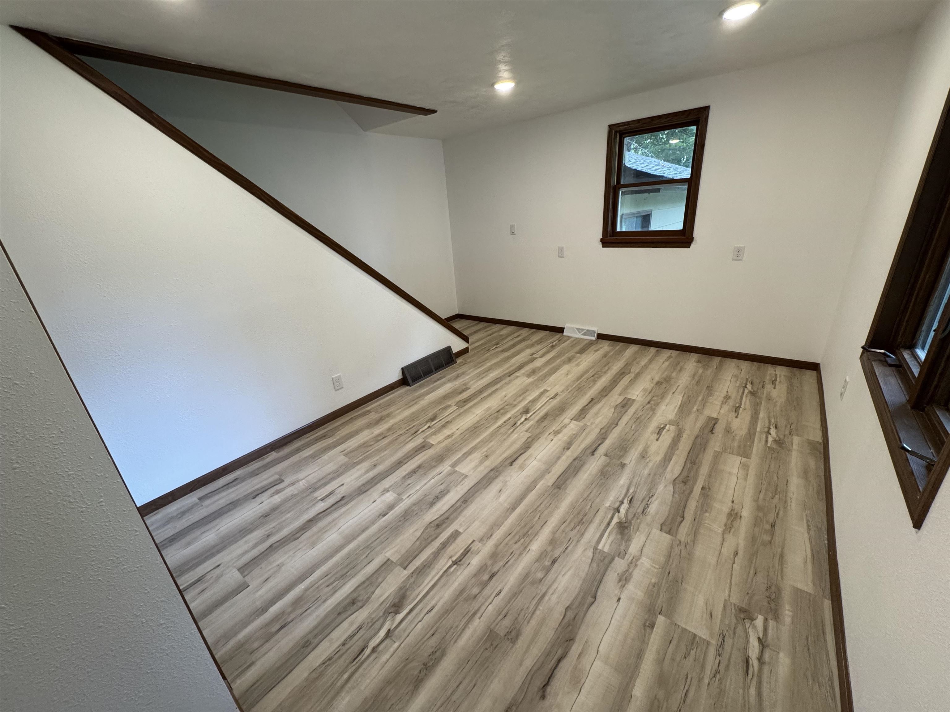 MLS #250628