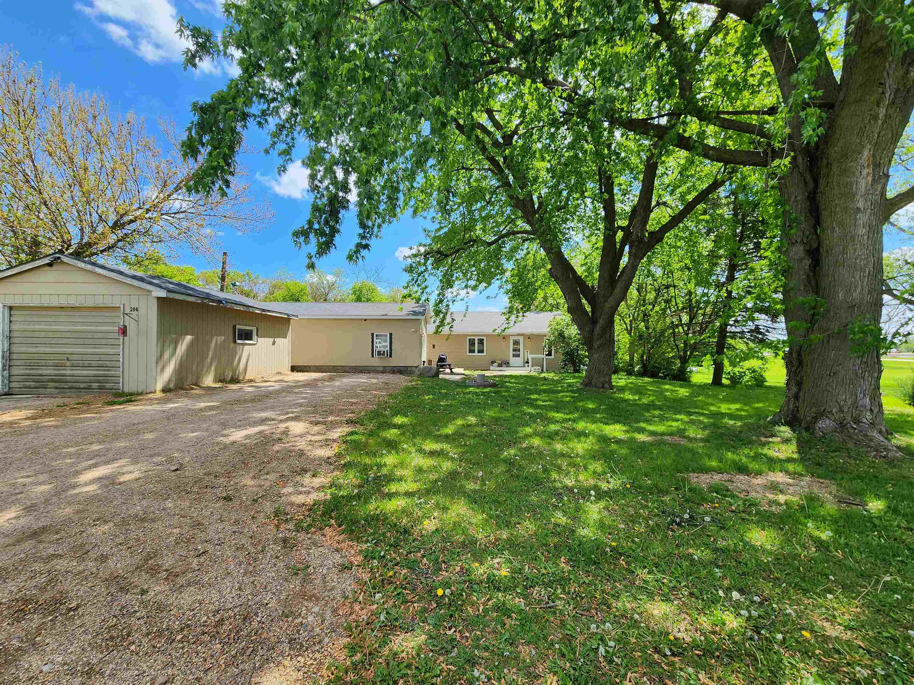 206 ATTICA Street, Marathon, IA 50565 