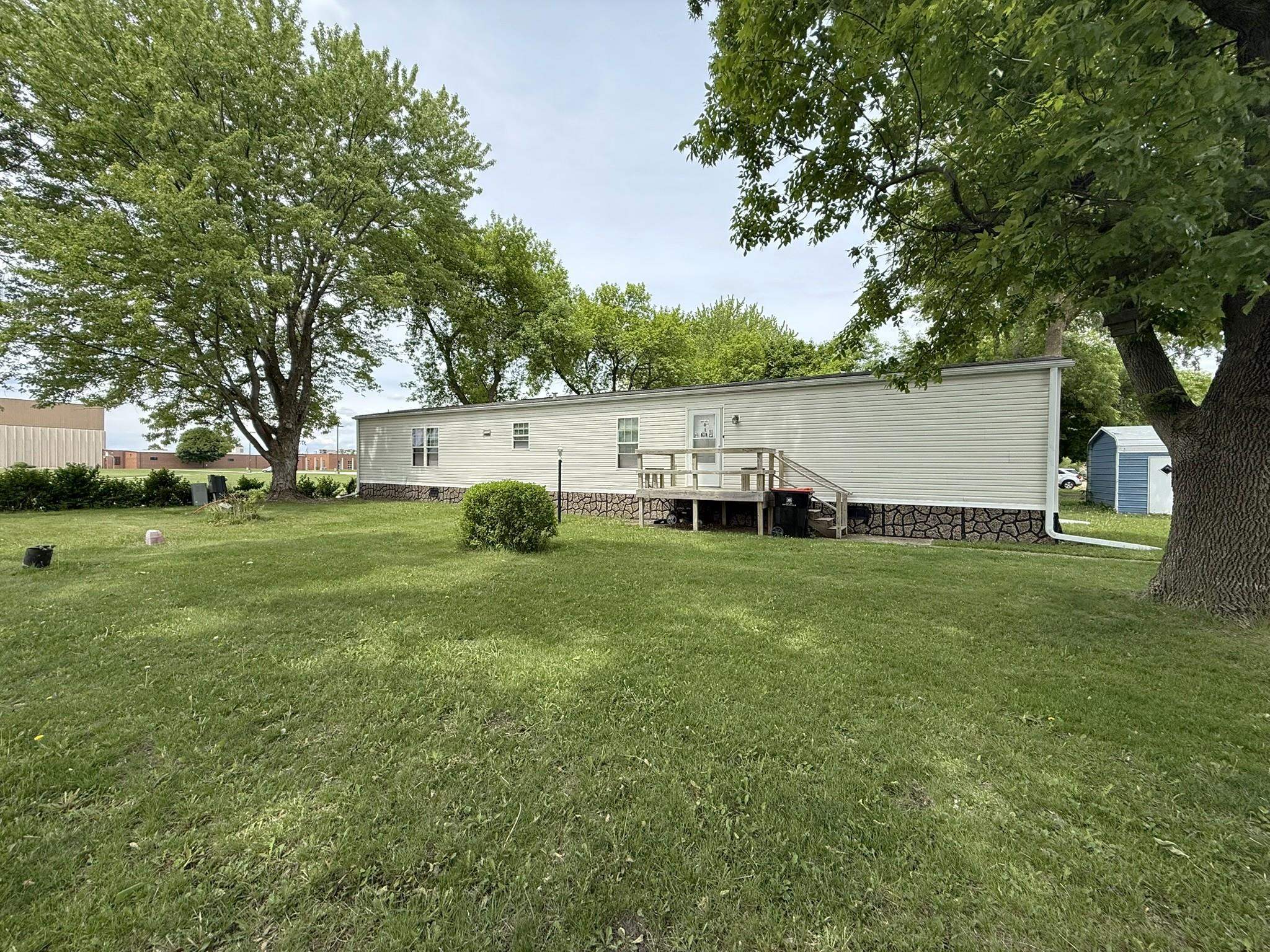 2302 3rd Avenue #93, Estherville, IA 51334 