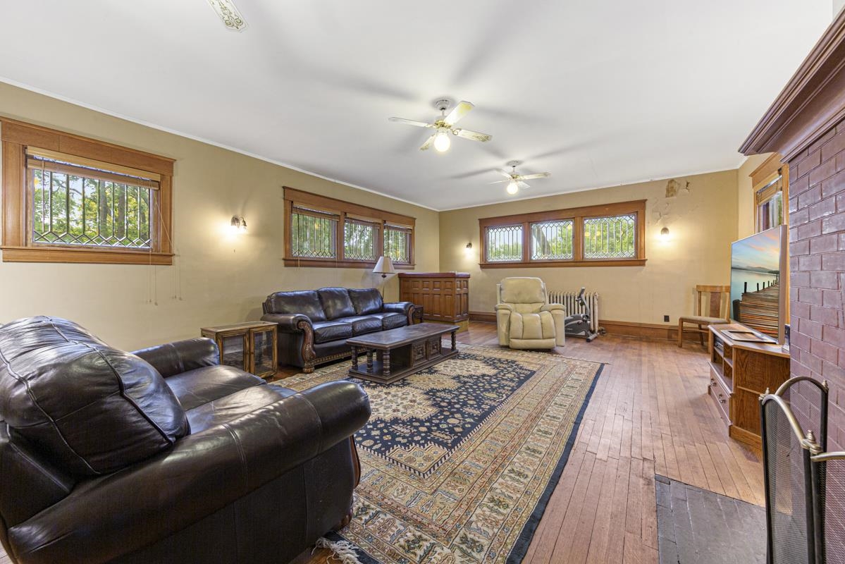 MLS #250638