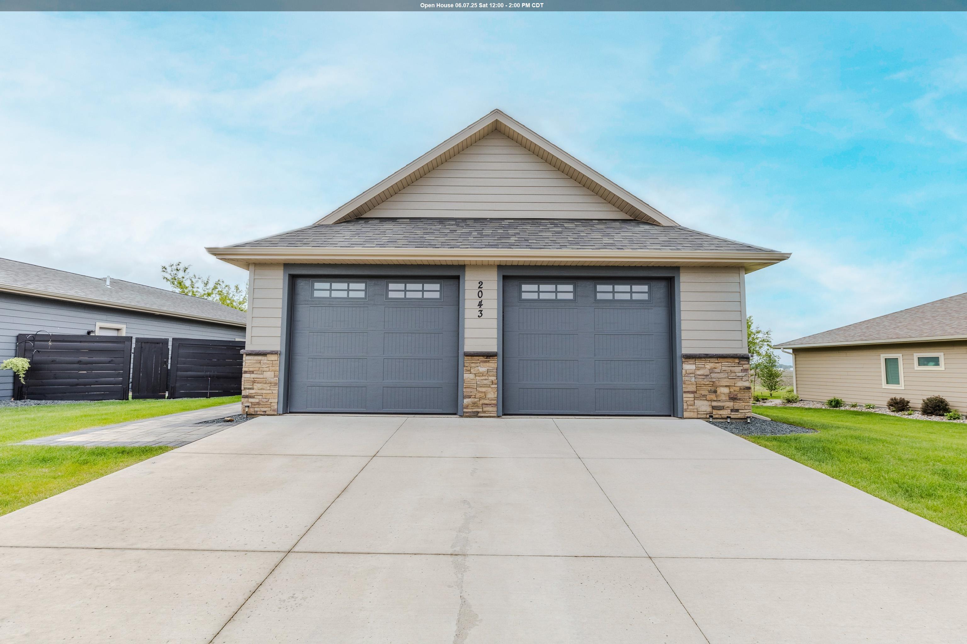 2043 35th Street, Spirit Lake, IA 51360 