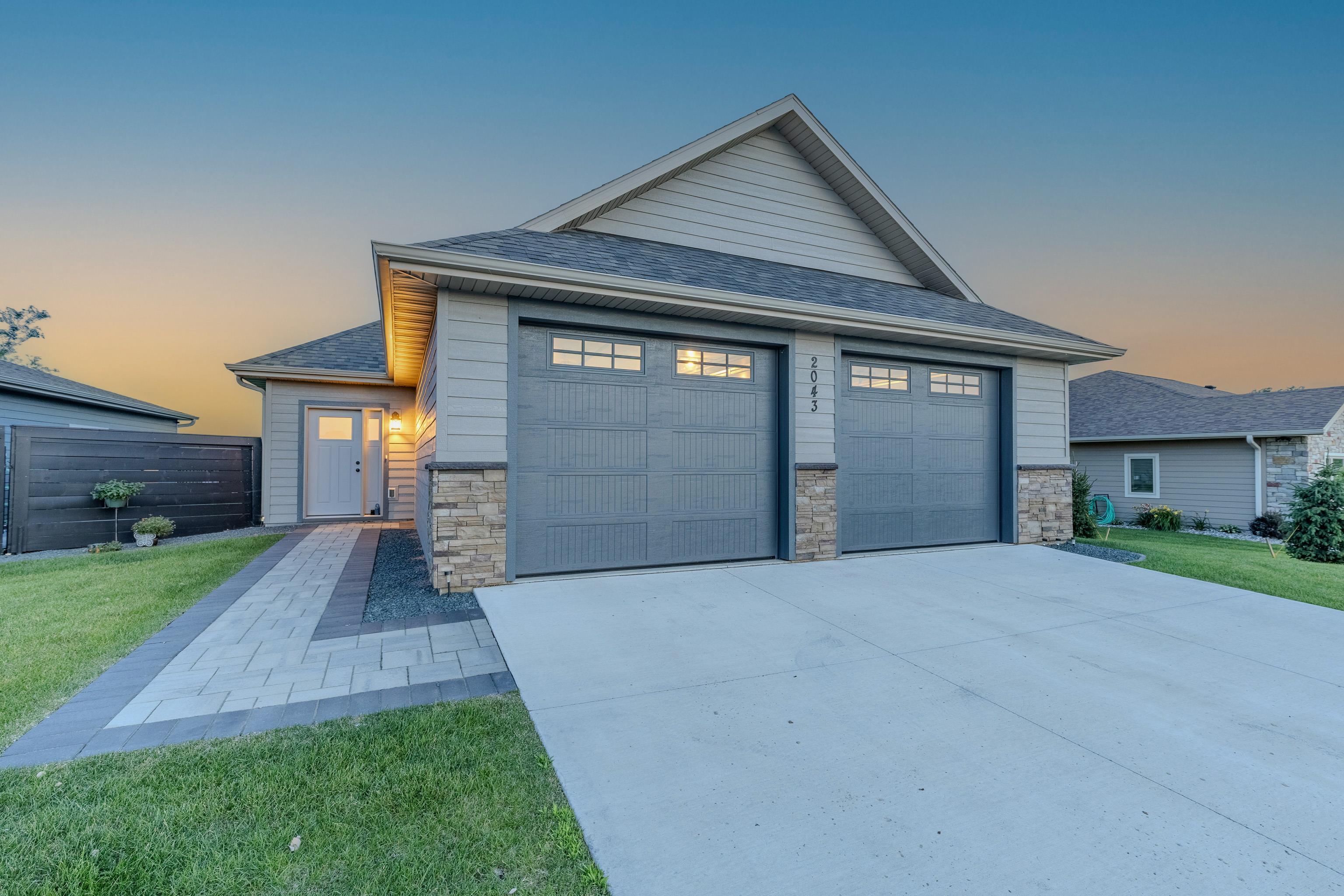 2043 35th Street, Spirit Lake, IA 51360 