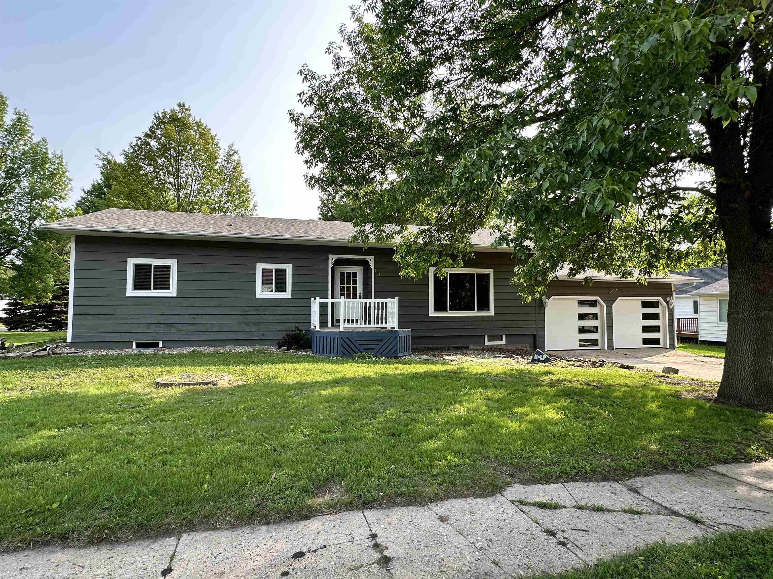 101 A Avenue, Lake Park, IA 51347 