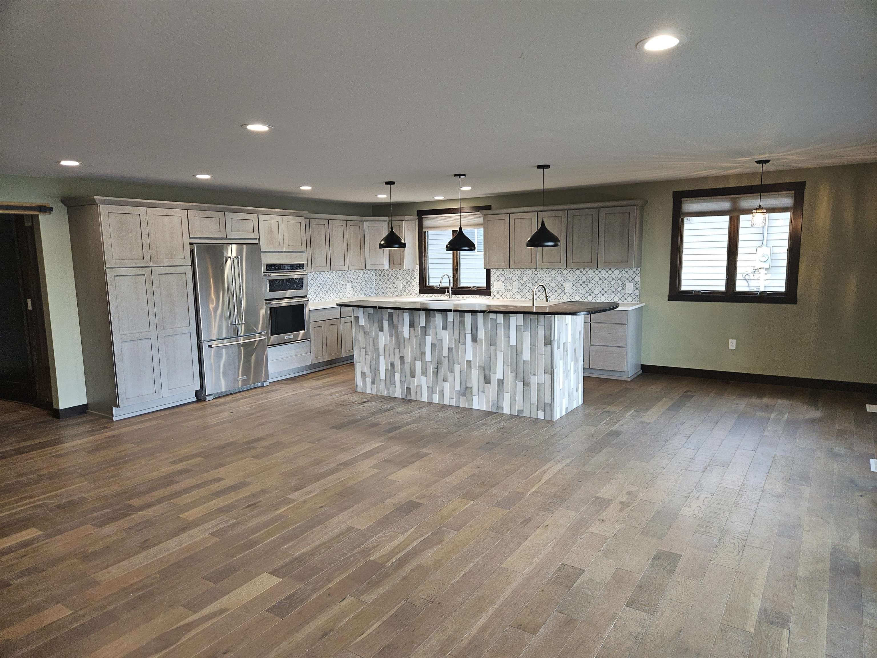 MLS #250655