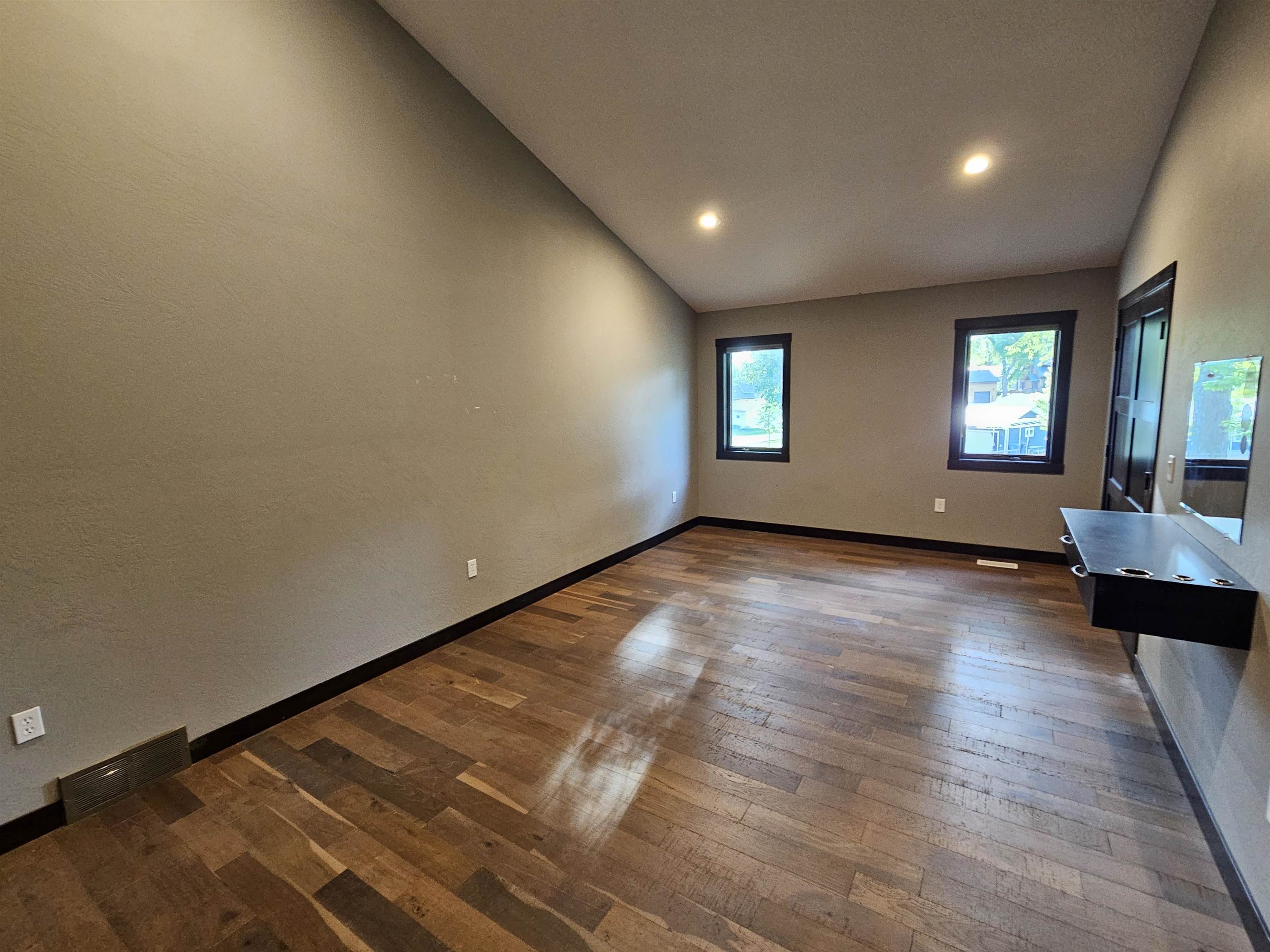 MLS #250655