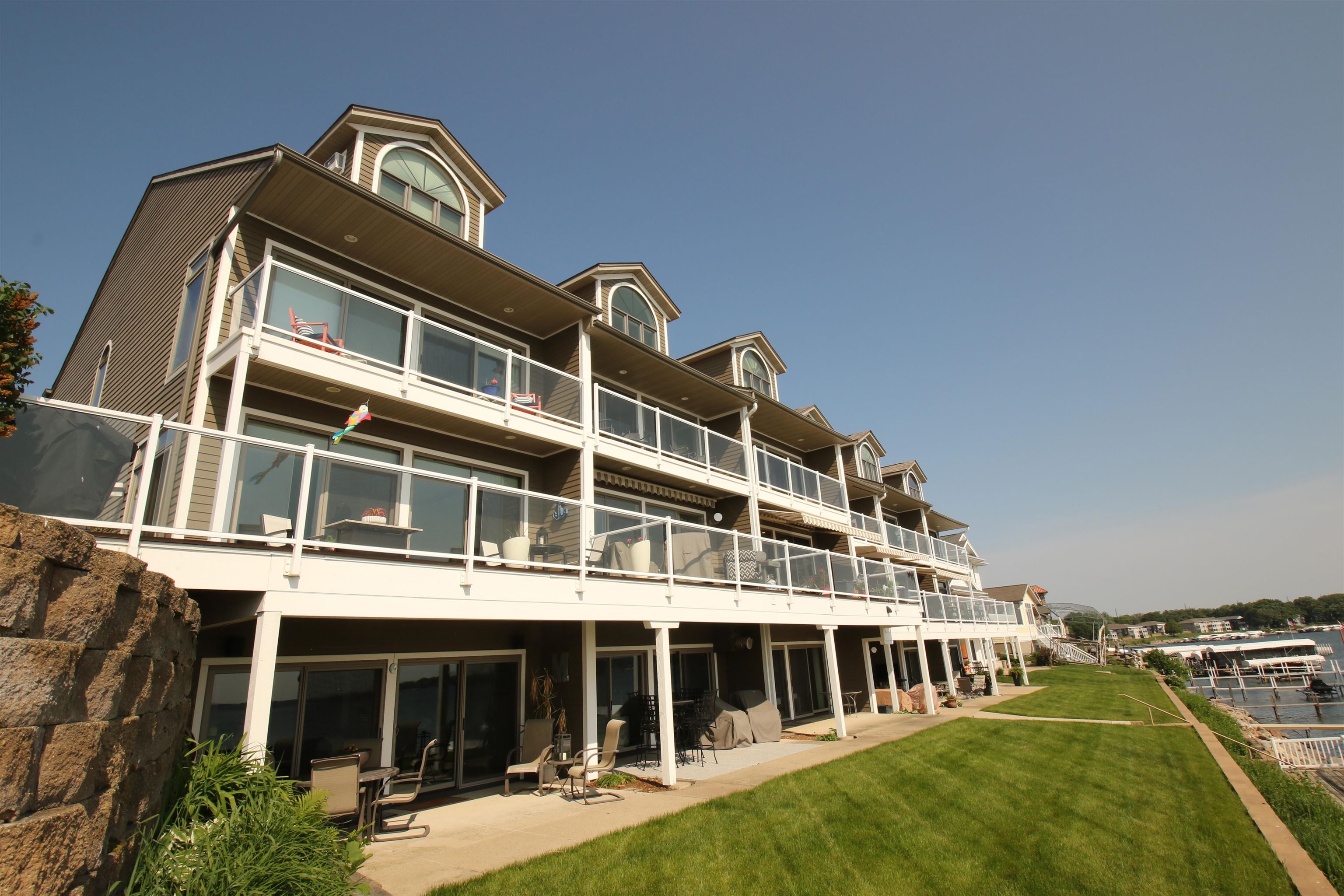 1214 Gordon Drive #4, Okoboji, IA 51355 