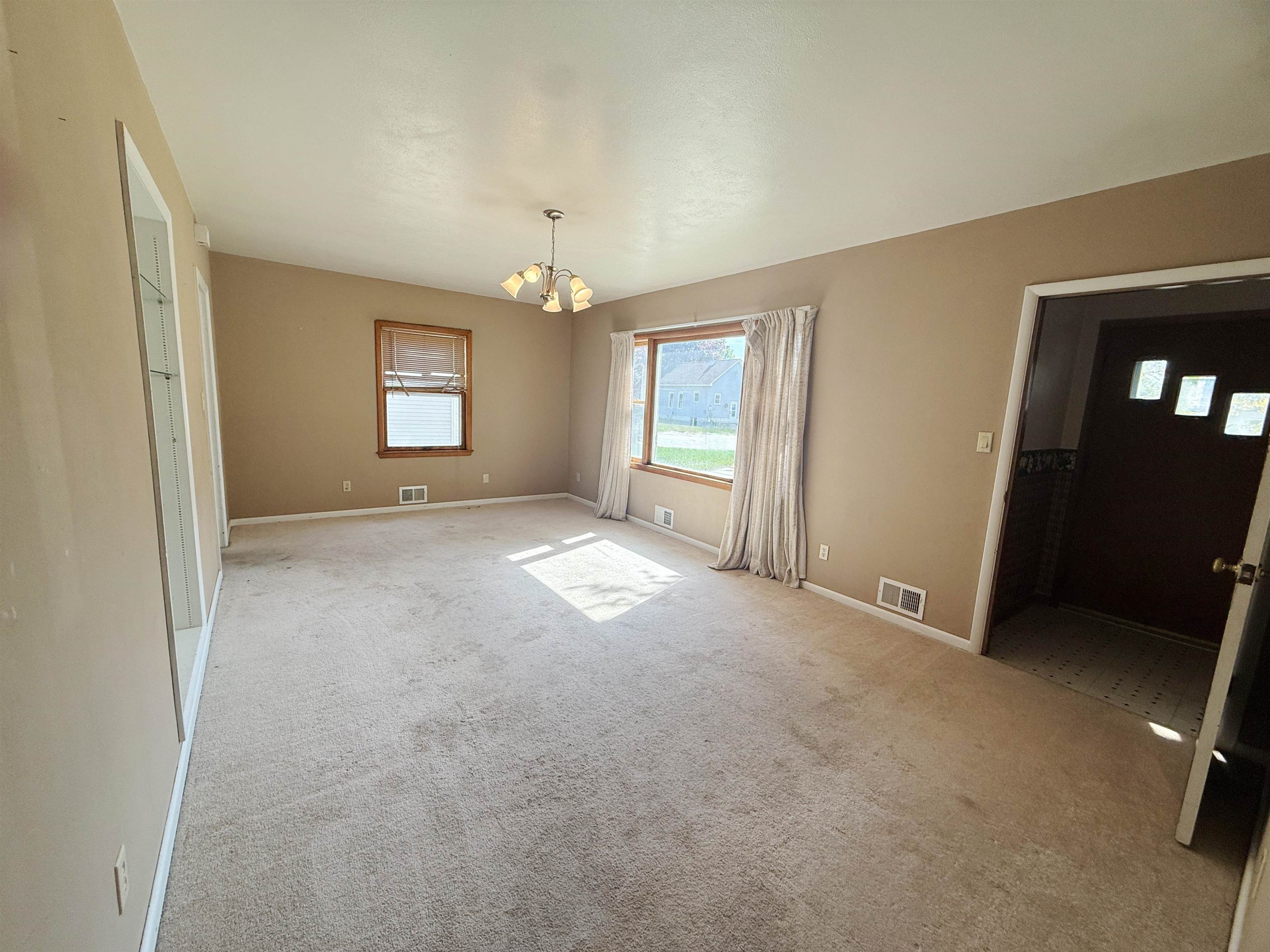 MLS #250674