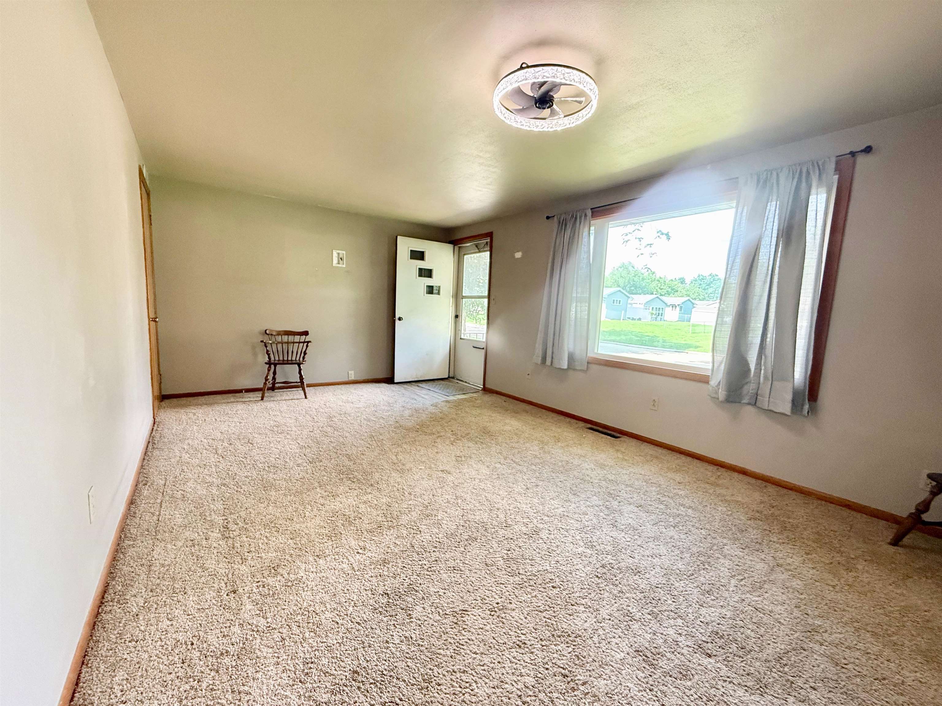 MLS #250676