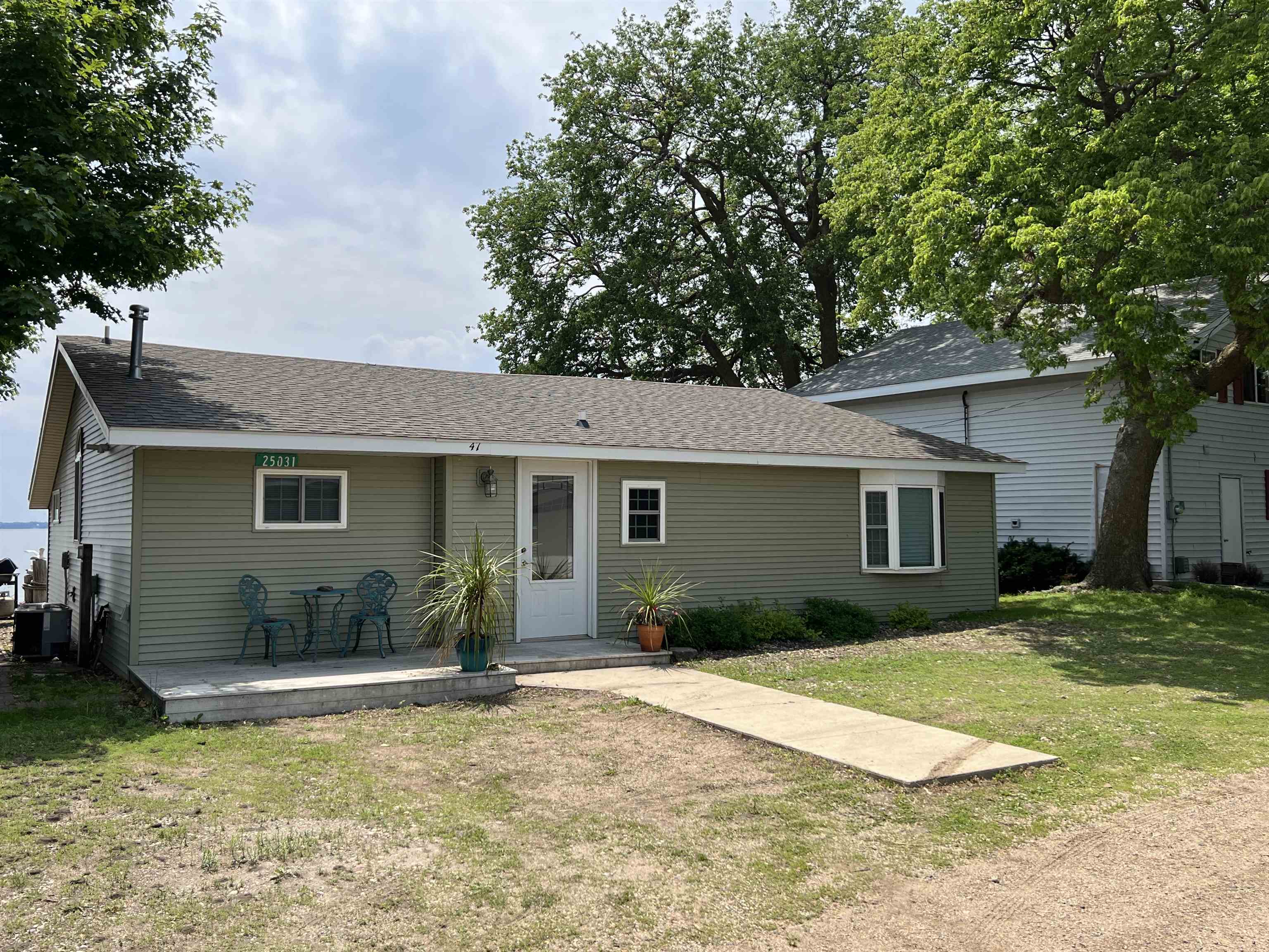 25031 McClelland Drive, Spirit Lake, IA 51360 