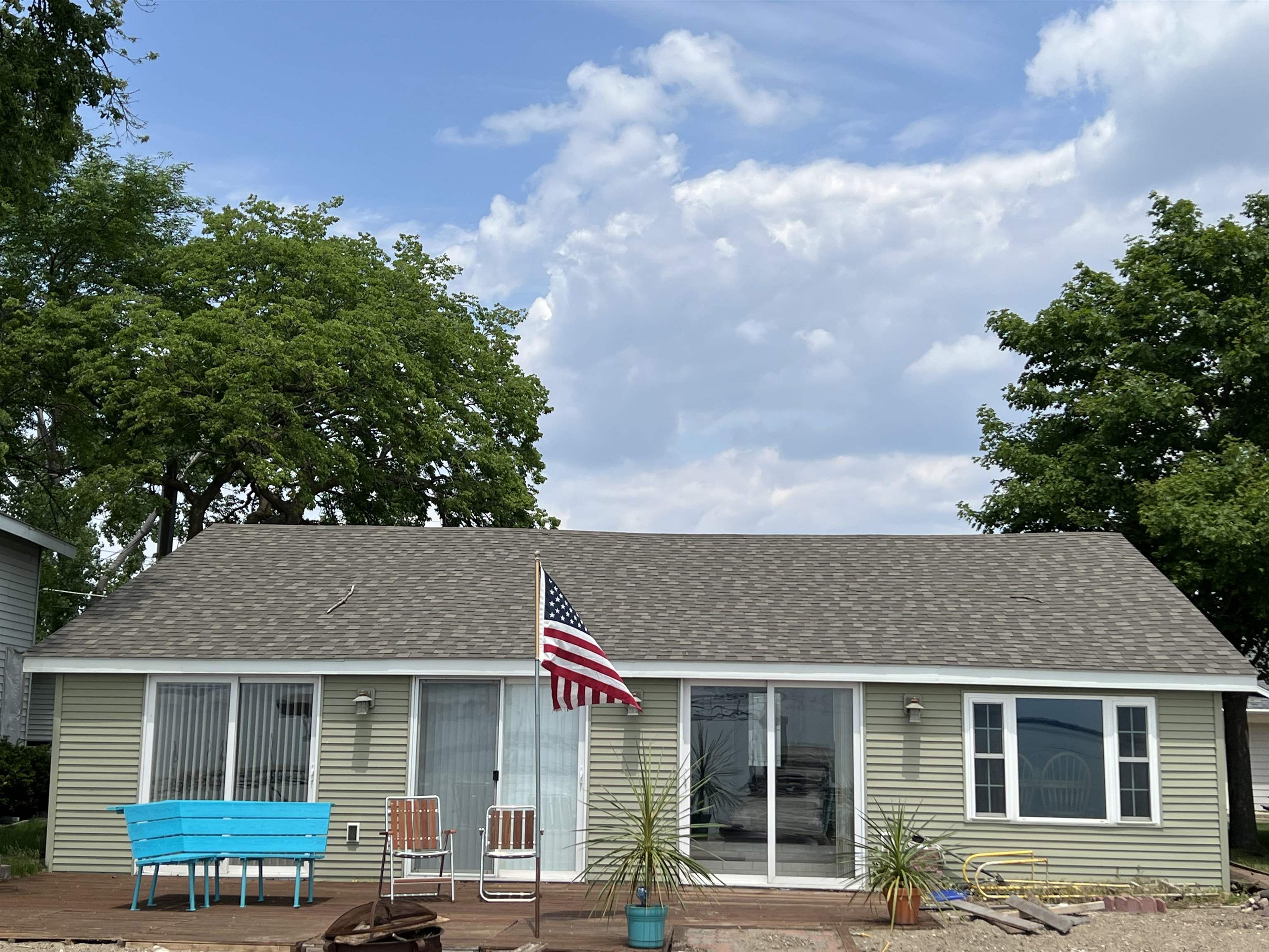 MLS #250683
