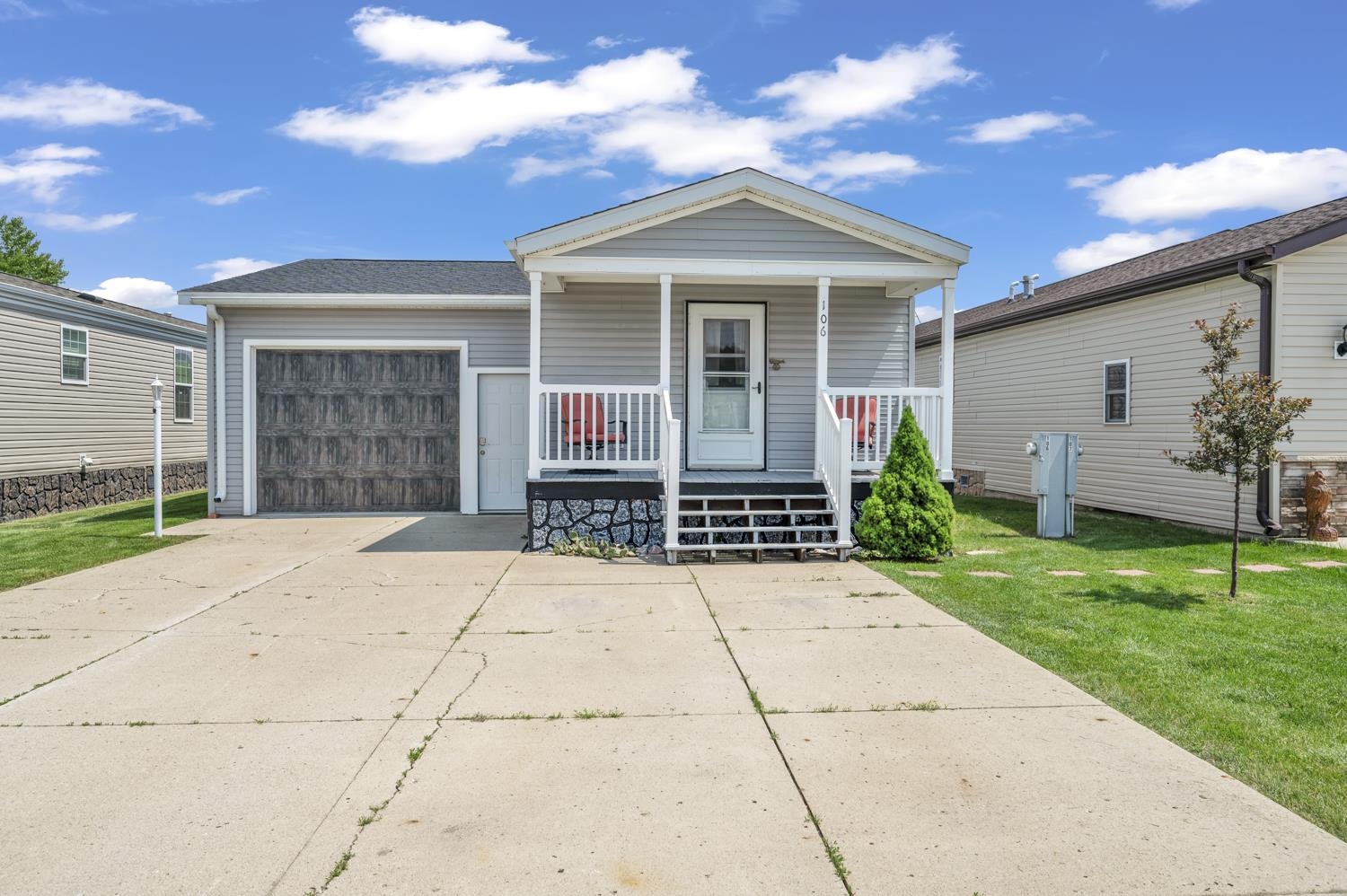 3200 Okoboji Avenue #106, Milford, IA 51351 