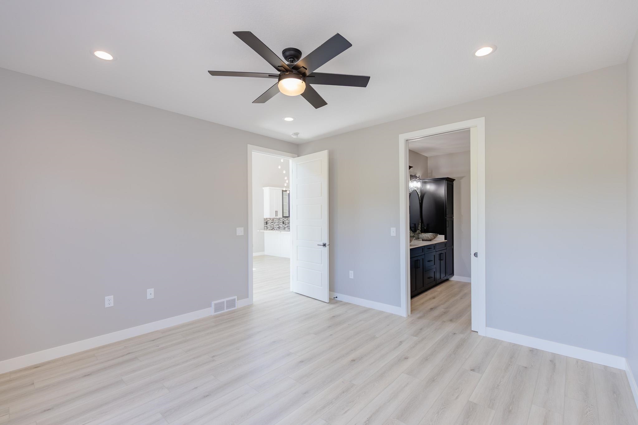MLS #250690
