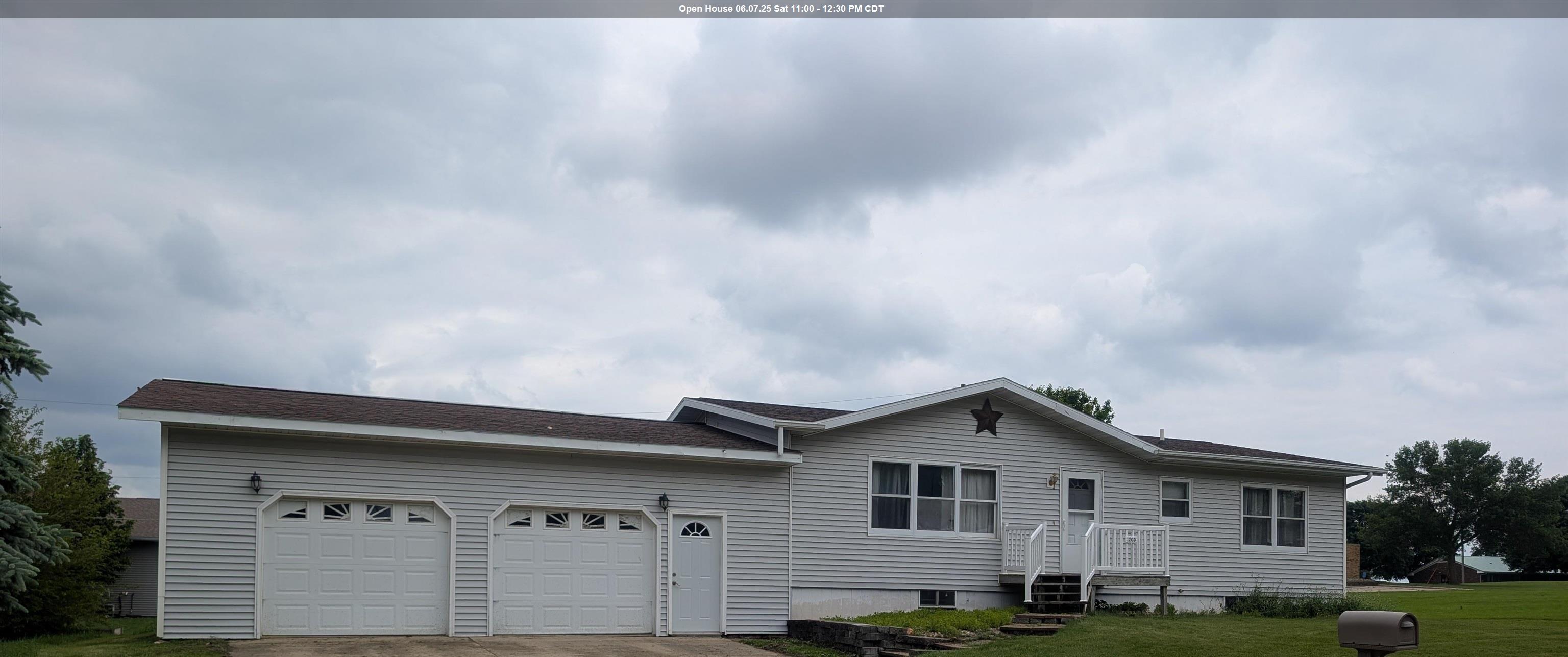 1205 Lakeside Avenue, Lake Park, IA 51347 