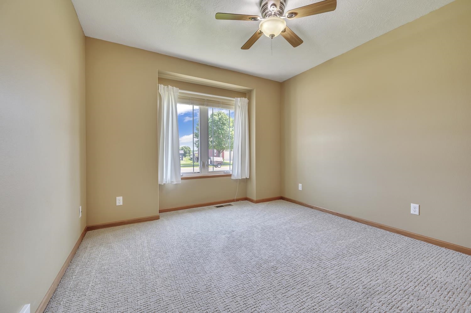 MLS #250694