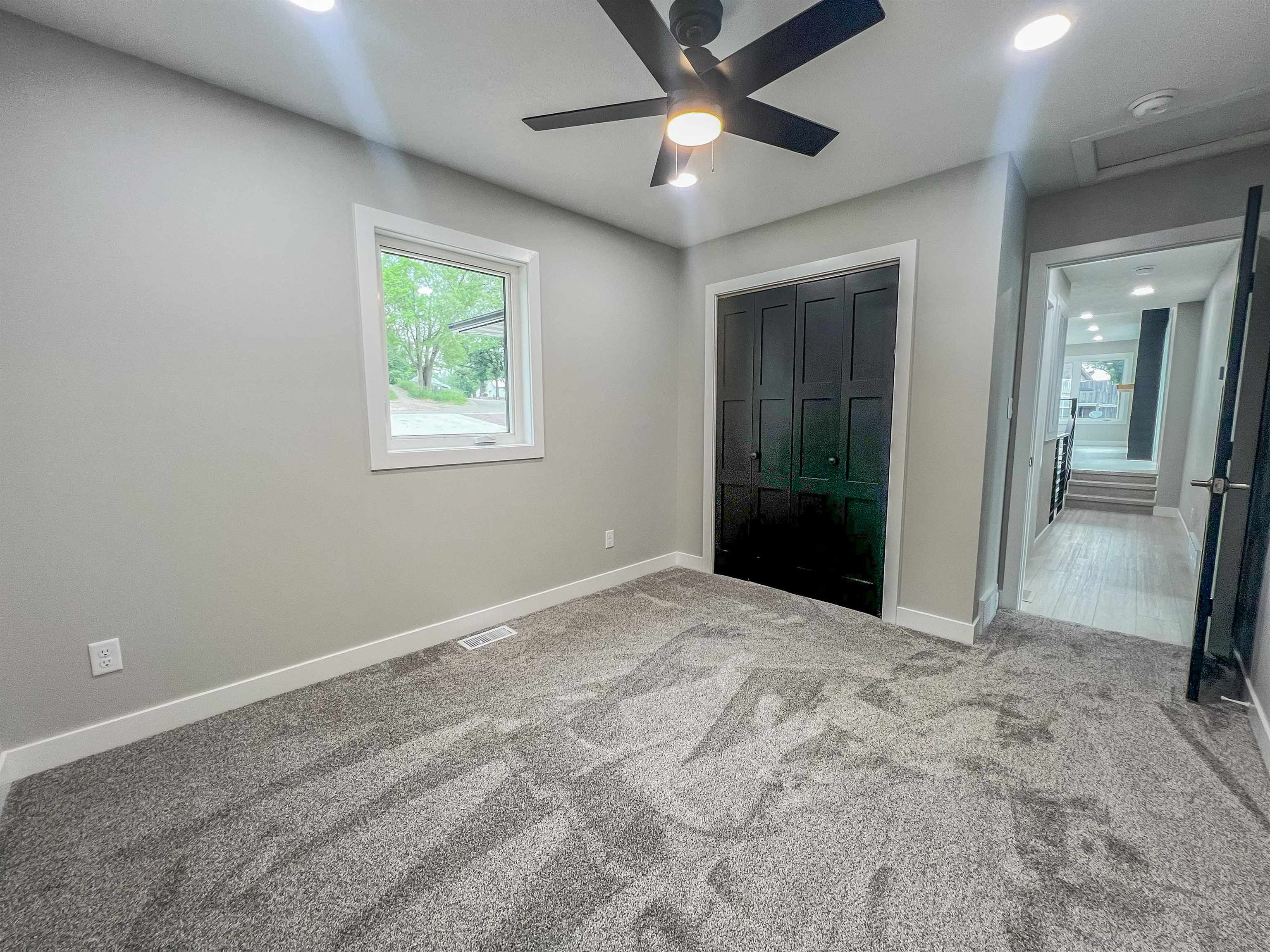 MLS #250695