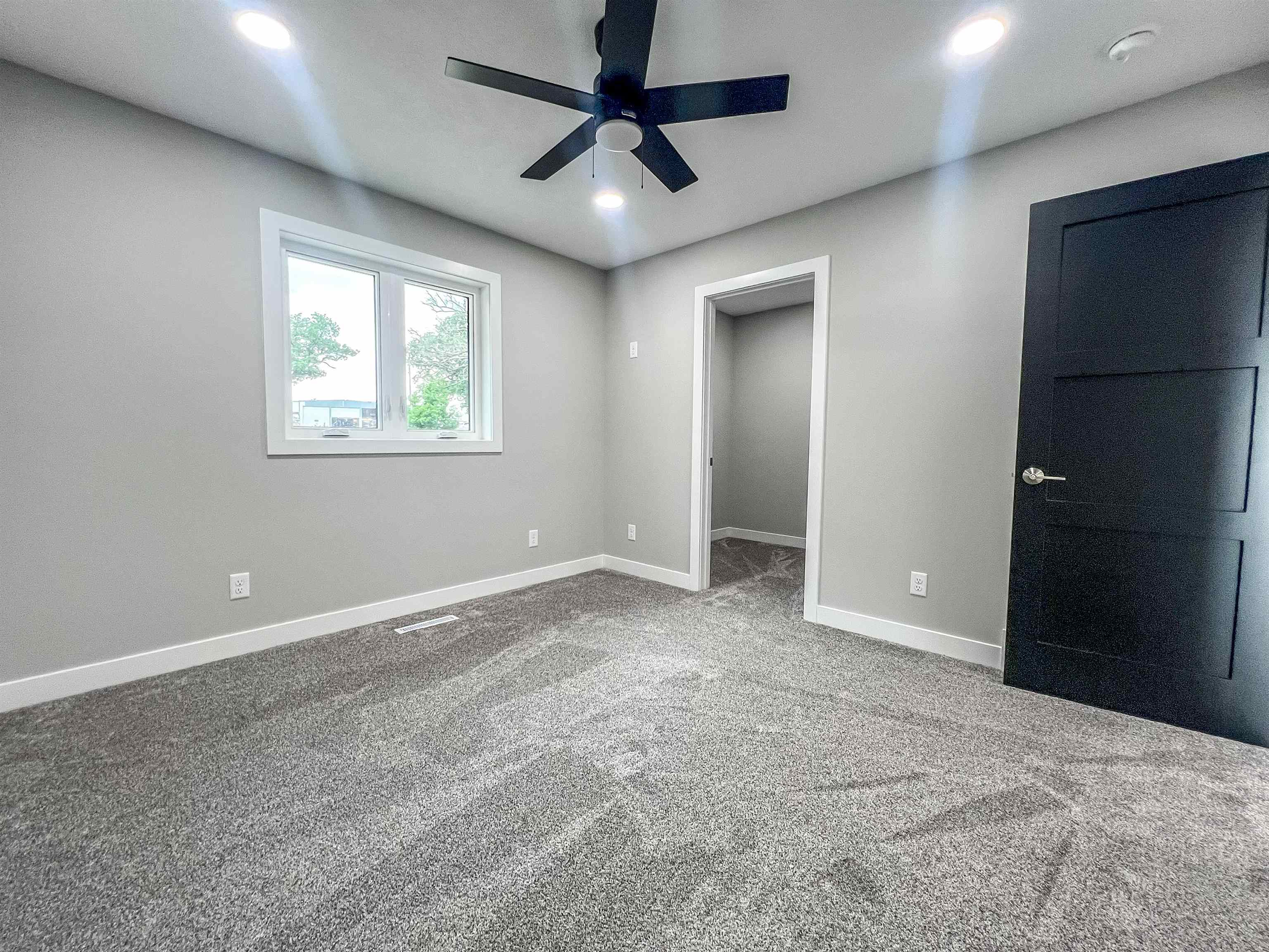 MLS #250695