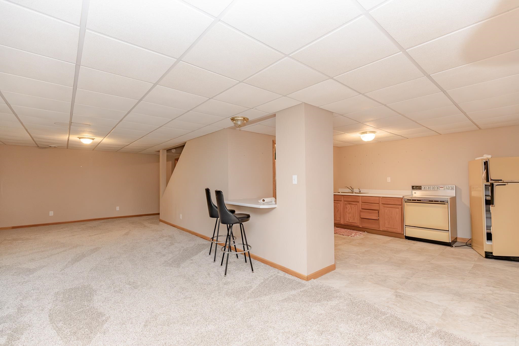 MLS #250702
