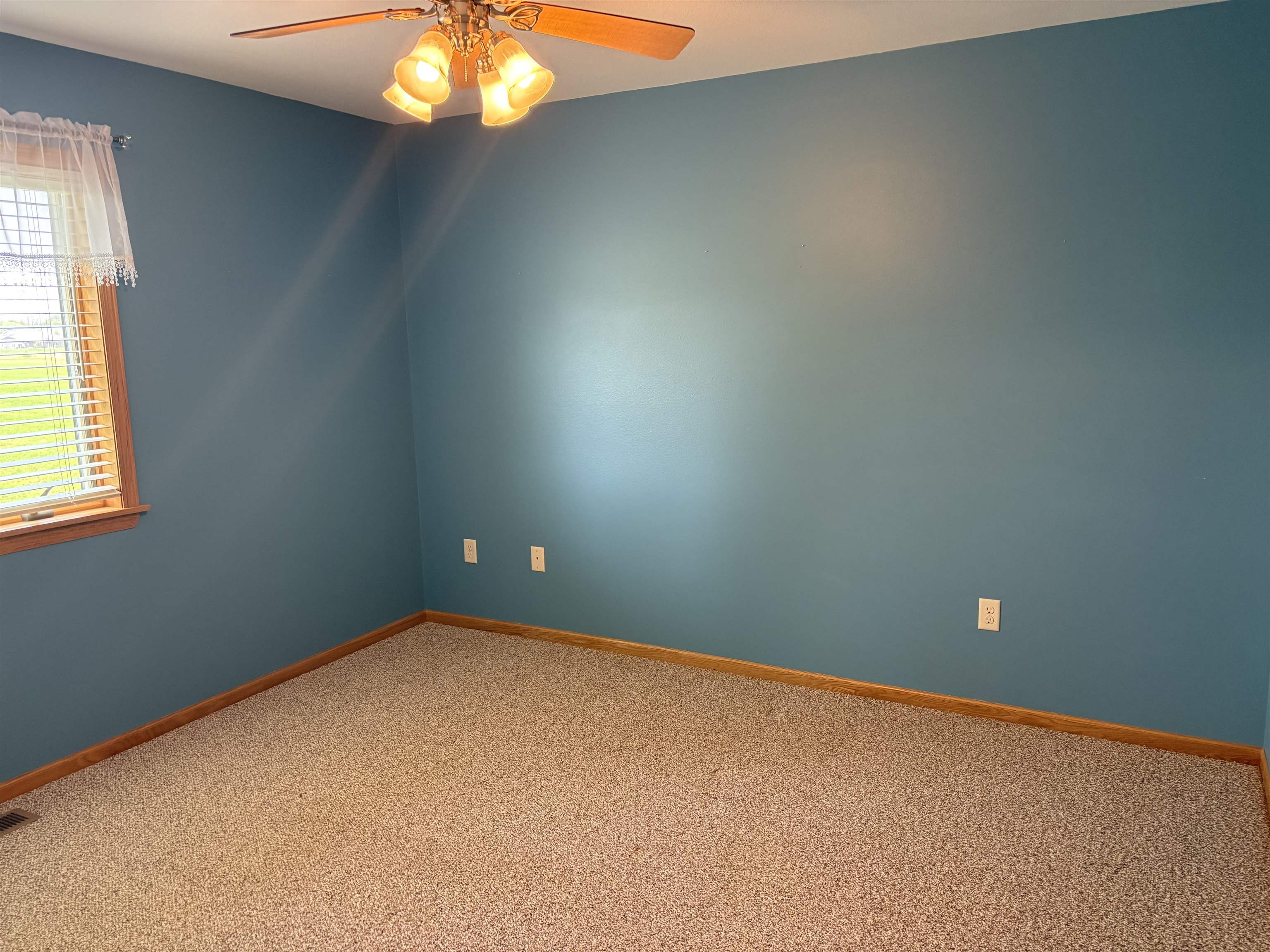 MLS #250705