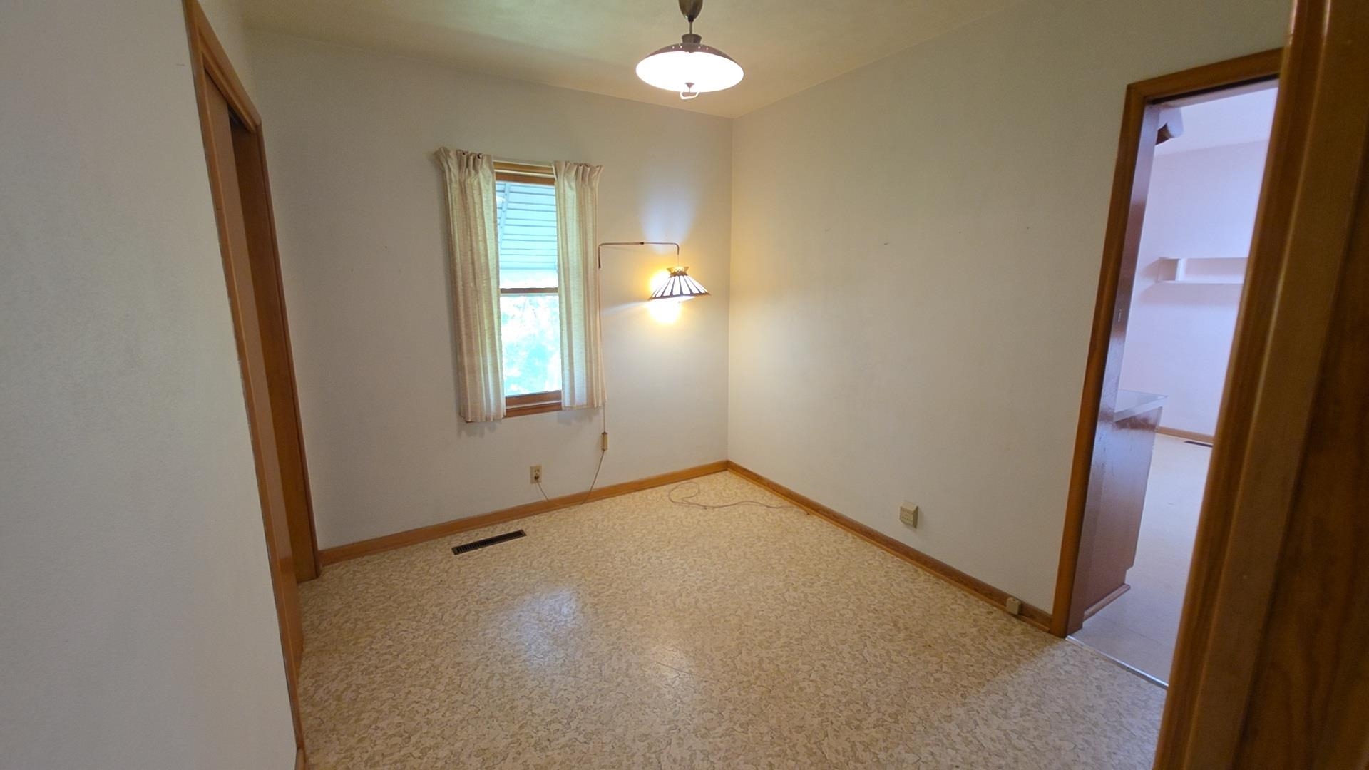MLS #250711