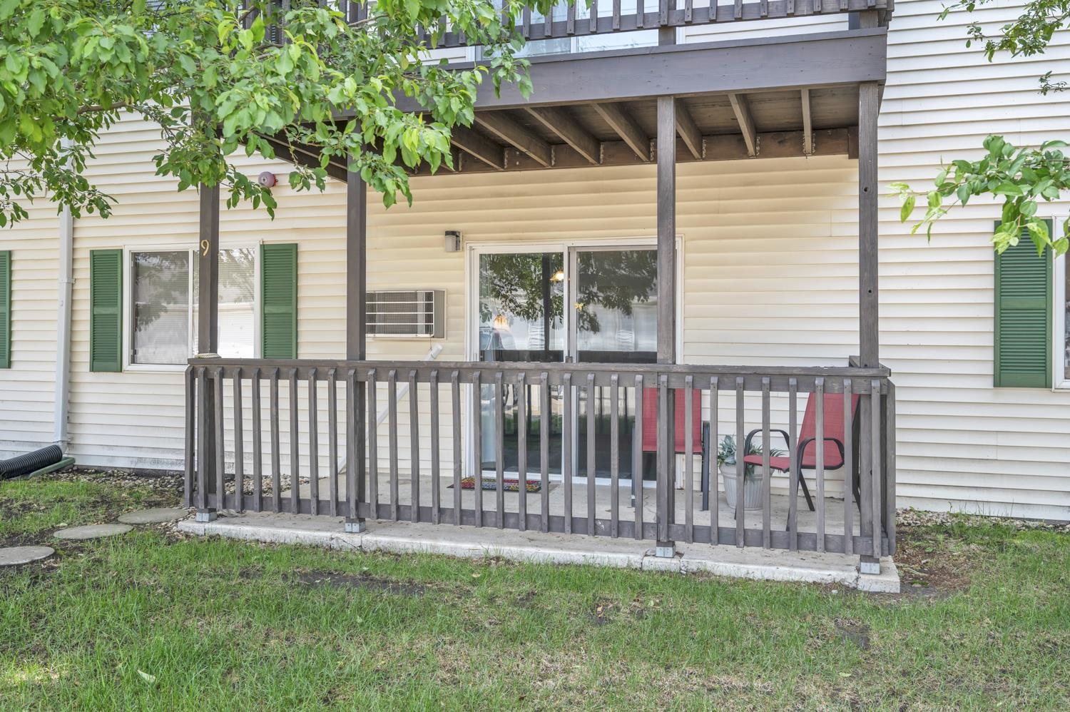 664 Terrace Park Boulevard #9, Milford, IA 51331 