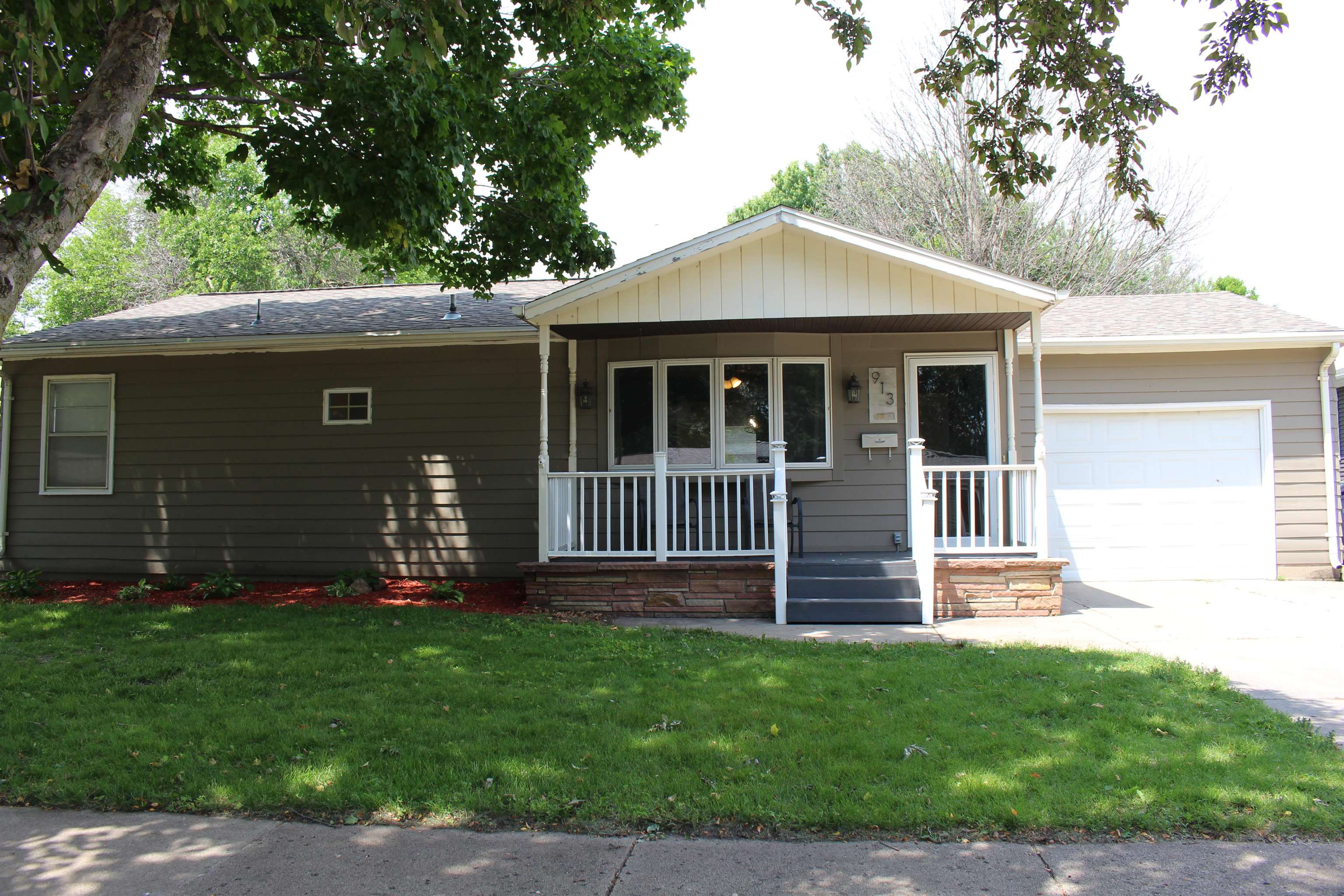 913 13th Street, Spencer, IA 51301 