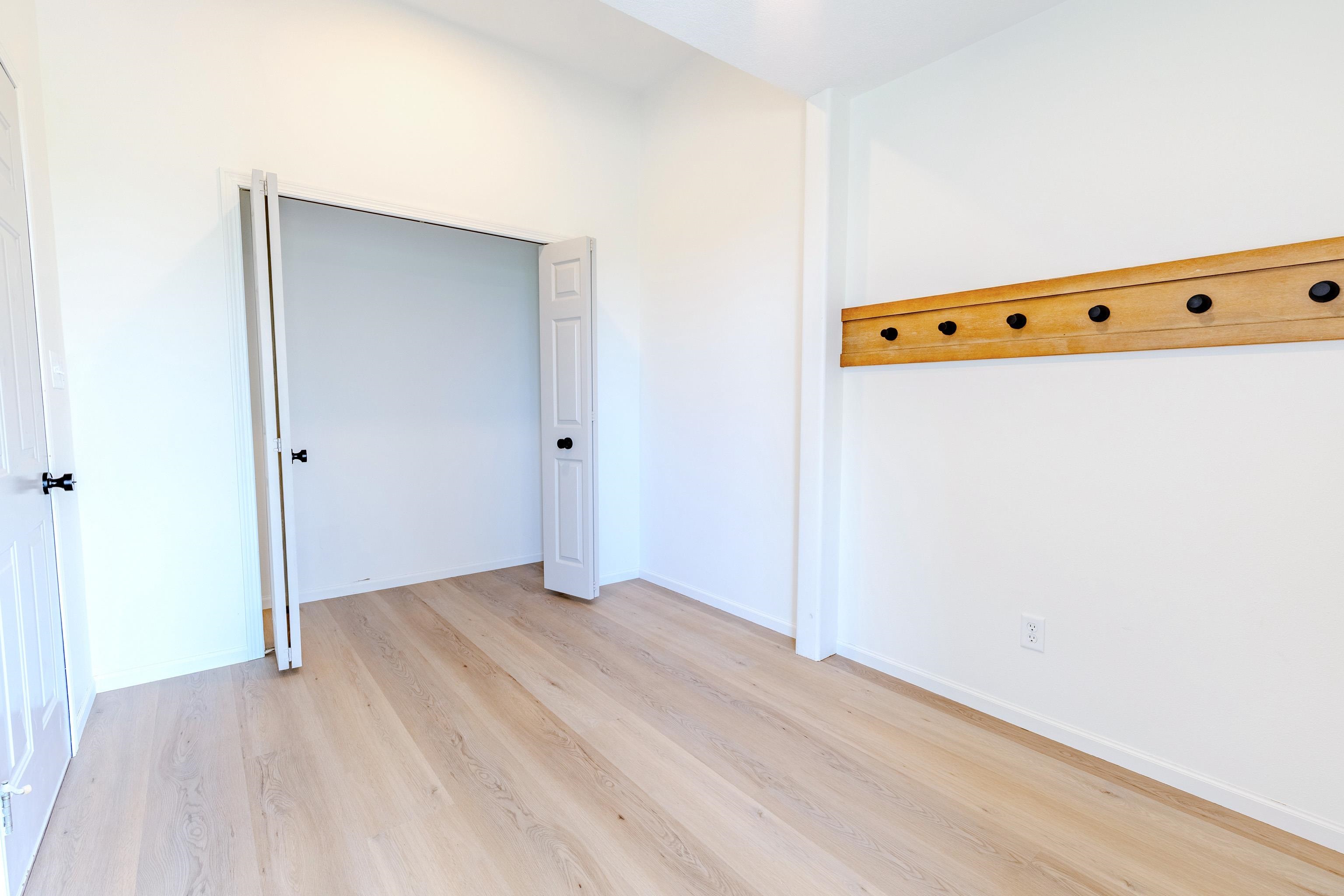 MLS #250727
