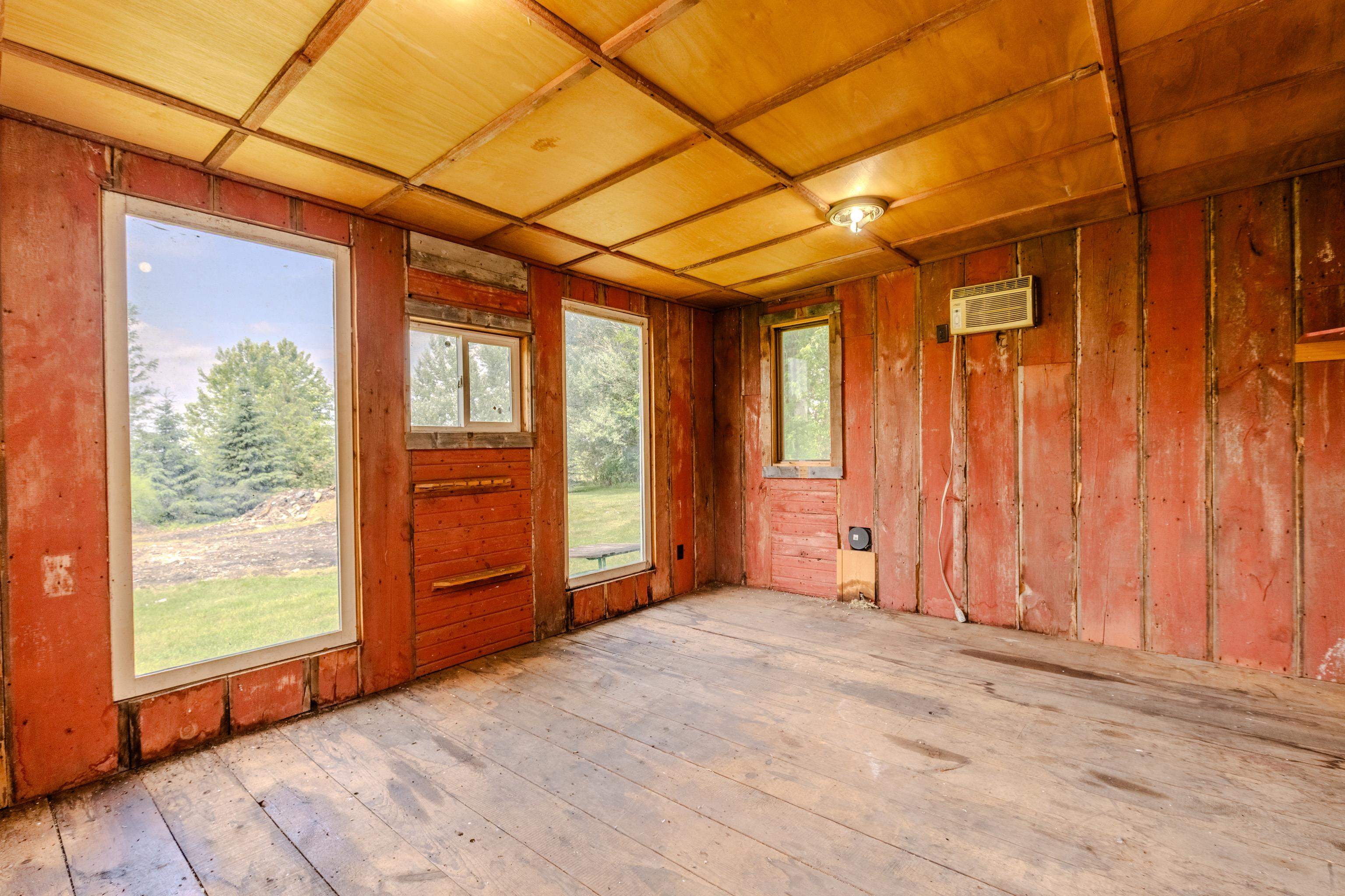 MLS #250727