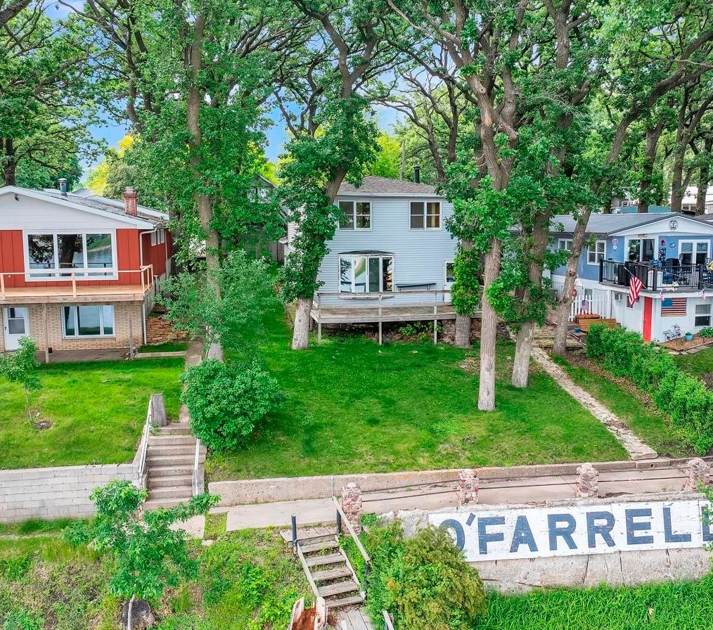 1201 Lakeshore Drive, Okoboji, IA 51355 