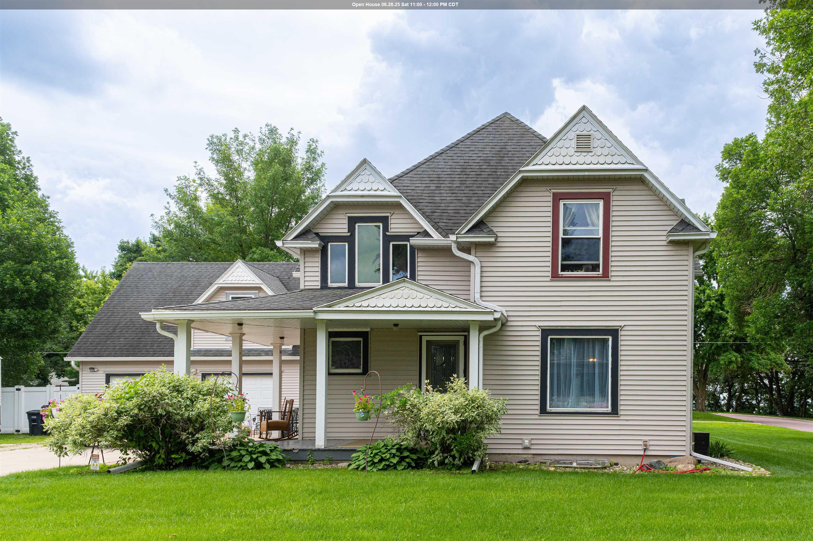 205 Lake #Avenue, Lake Park, IA 51347 