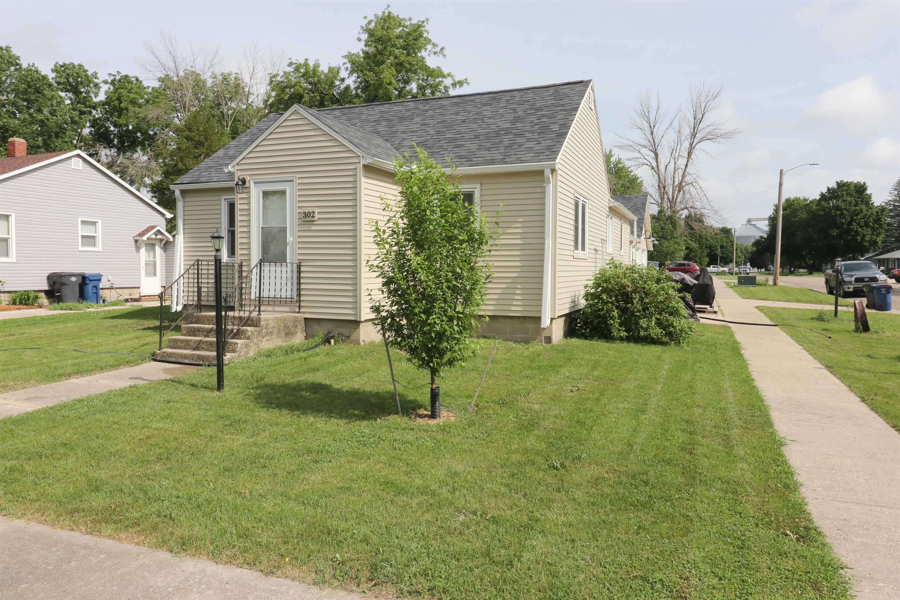 302 Meadow Street, Royal, IA 51357 