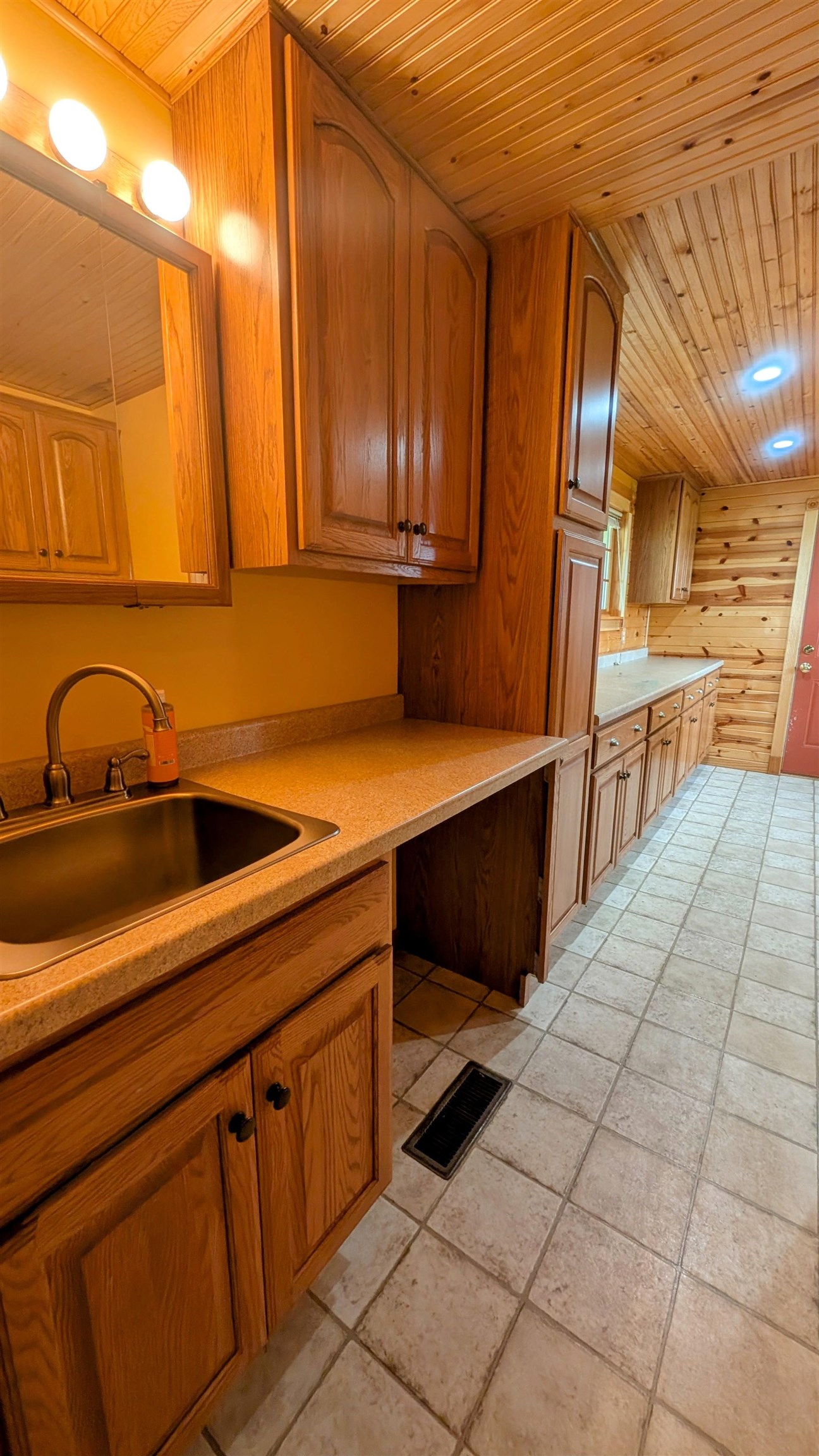 MLS #250772