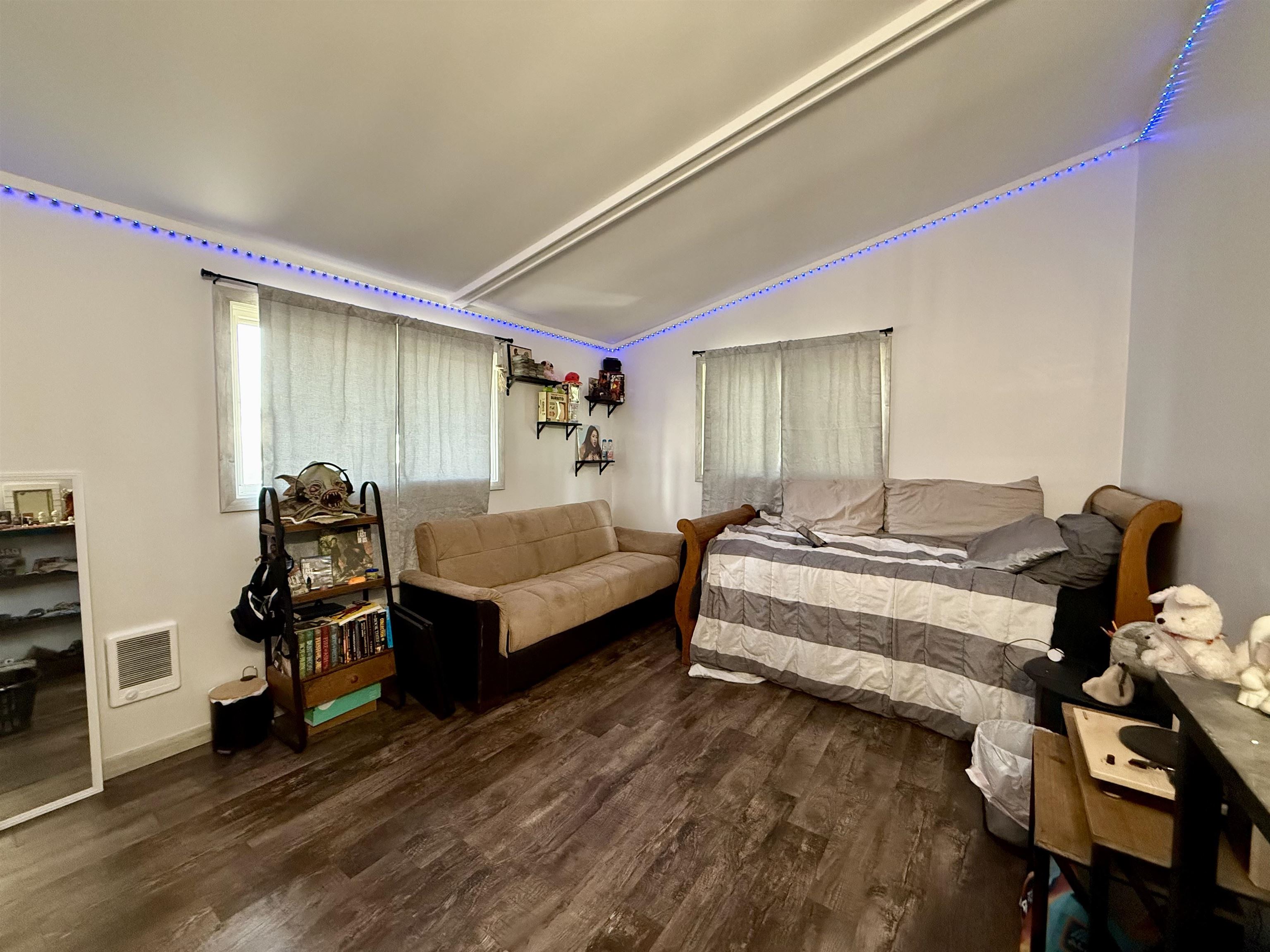 MLS #250774