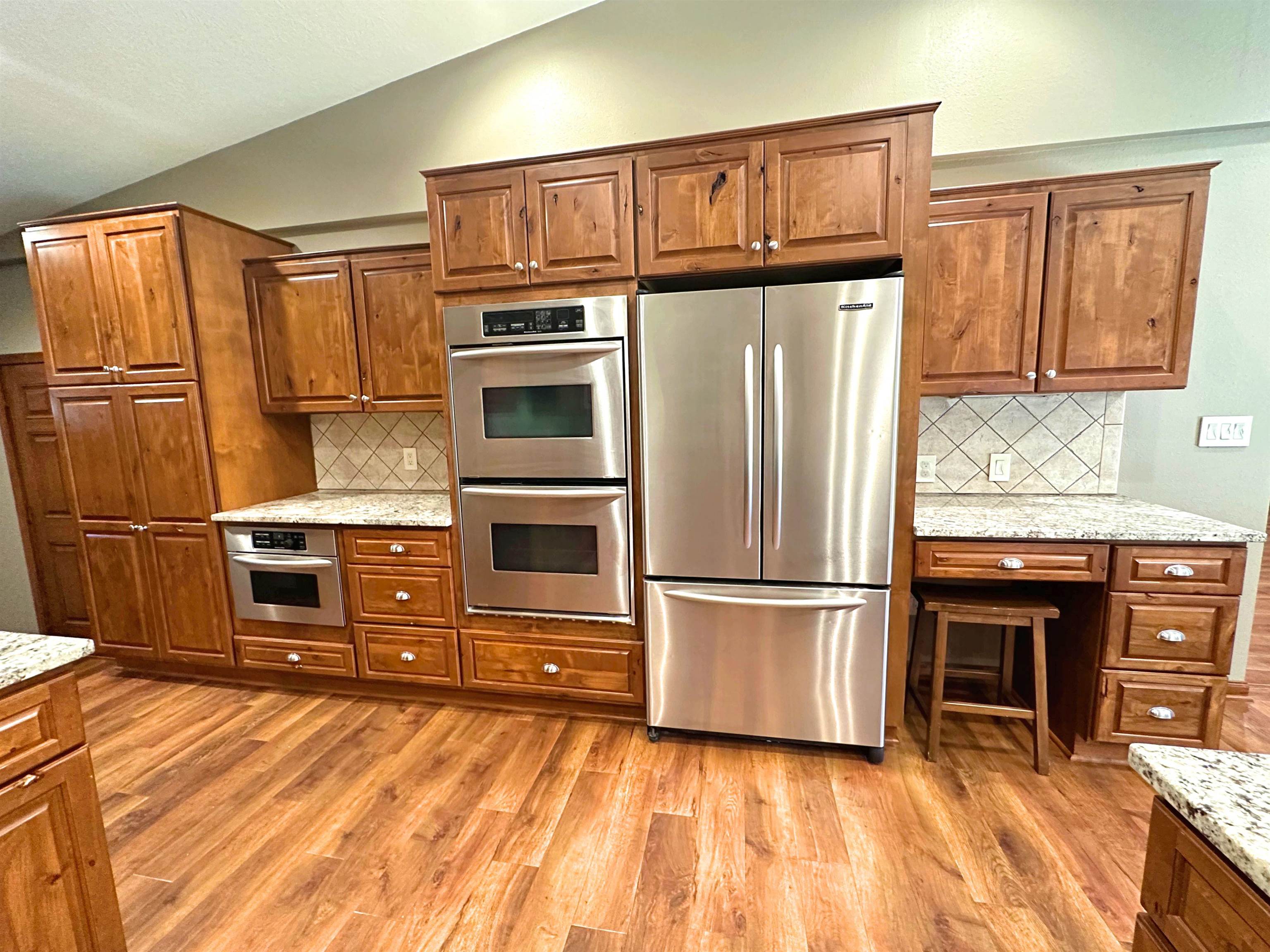MLS #250784