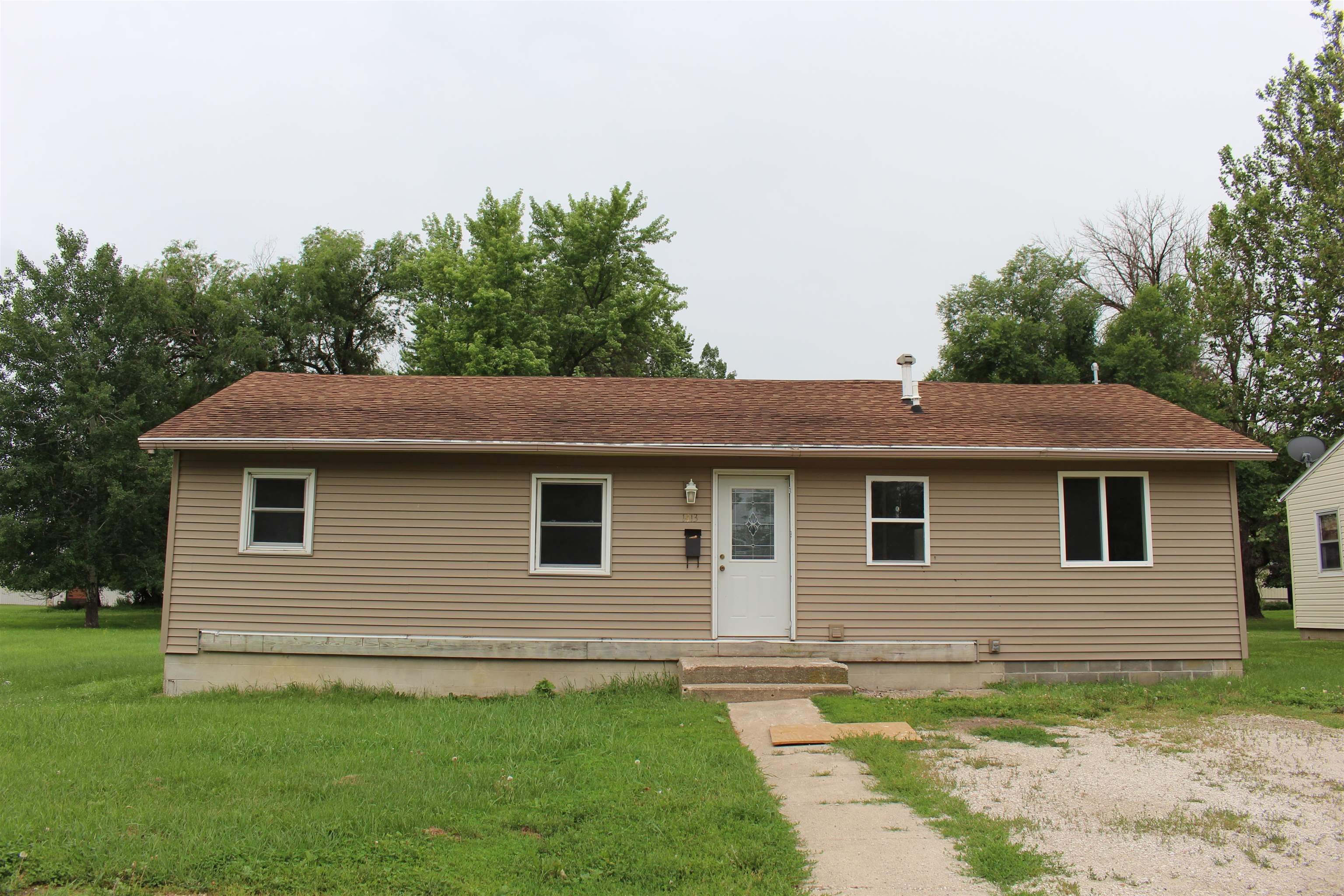 1413 Duncomb Street, Sac City, IA 50583 