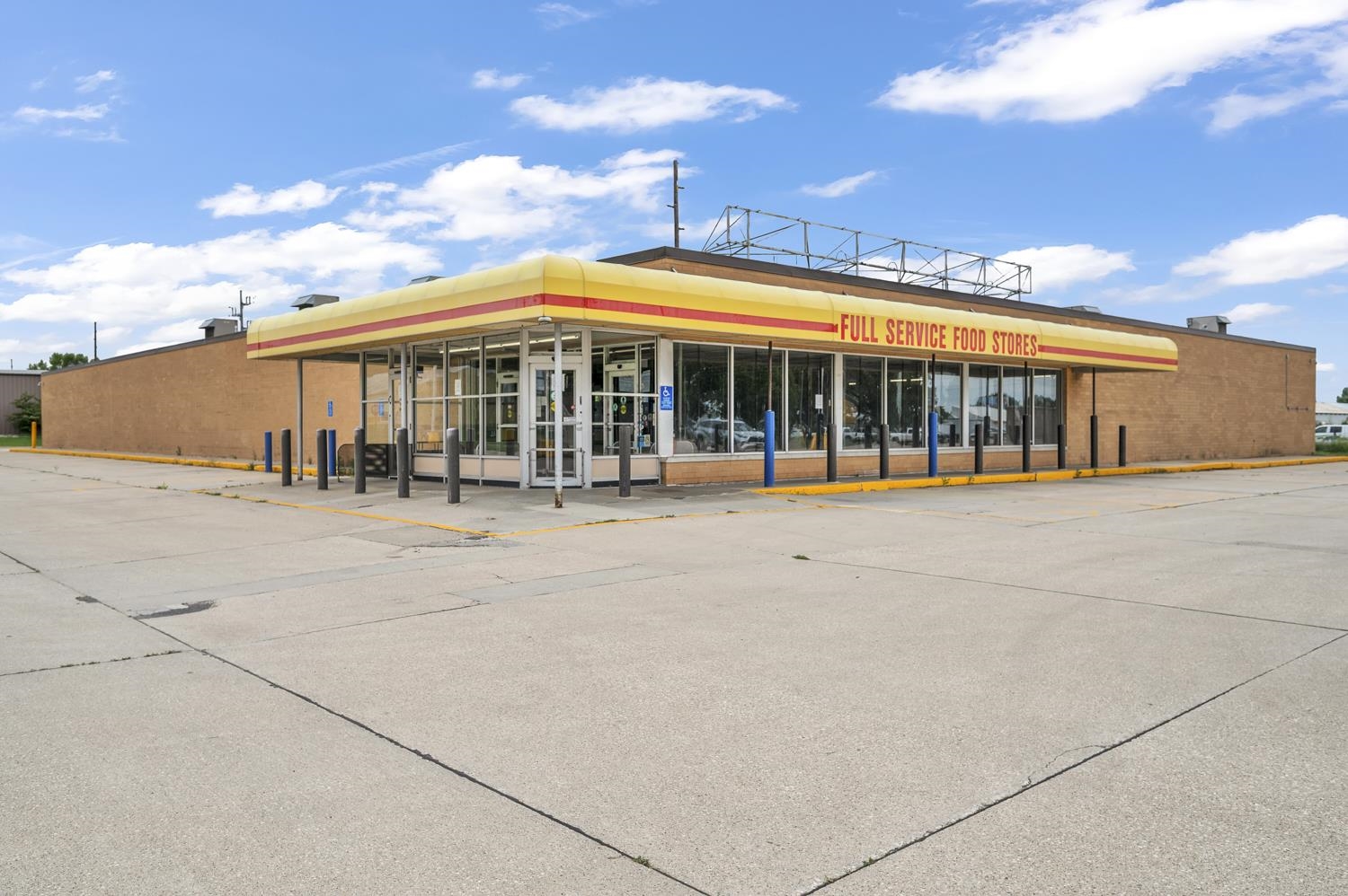 1609 Keokuk Avenue, Spirit Lake, IA 51360 