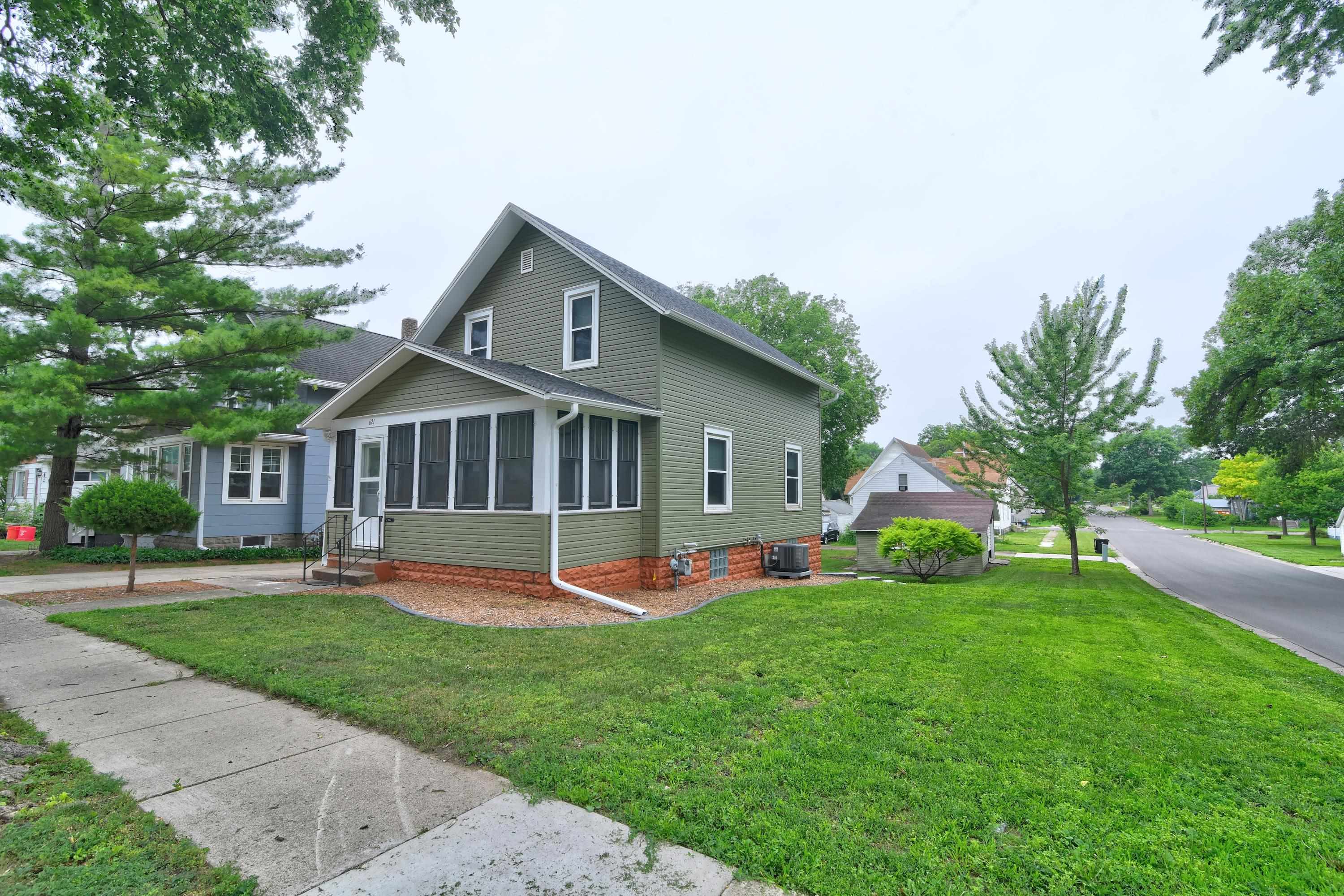 621 6th Street, Estherville, IA 51334 