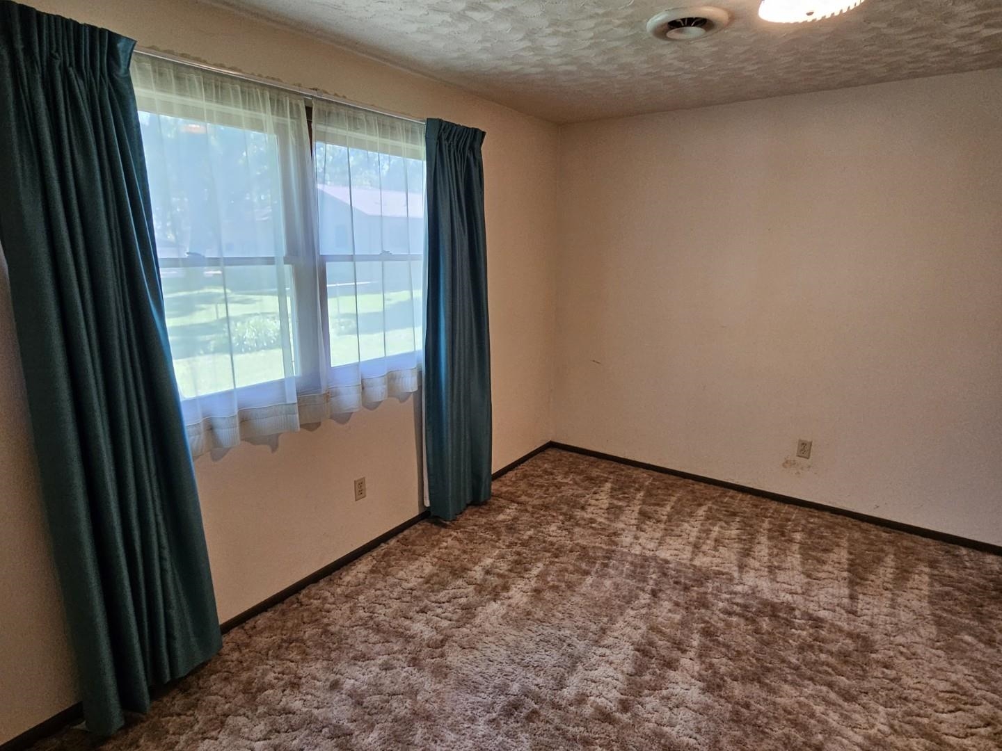 MLS #250806