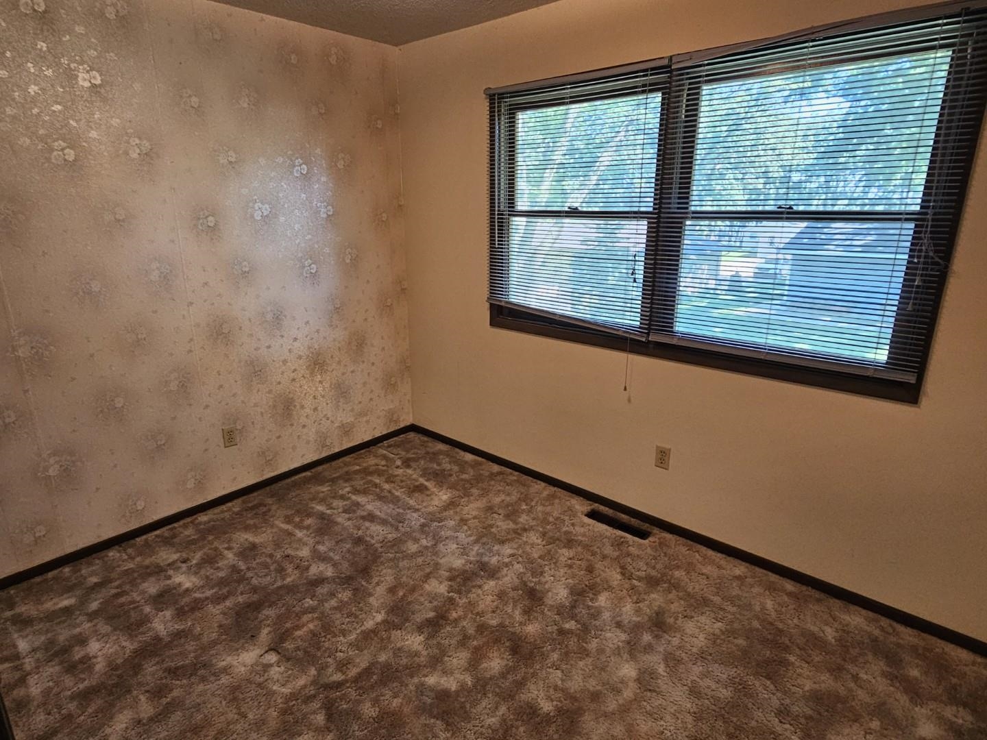 MLS #250806