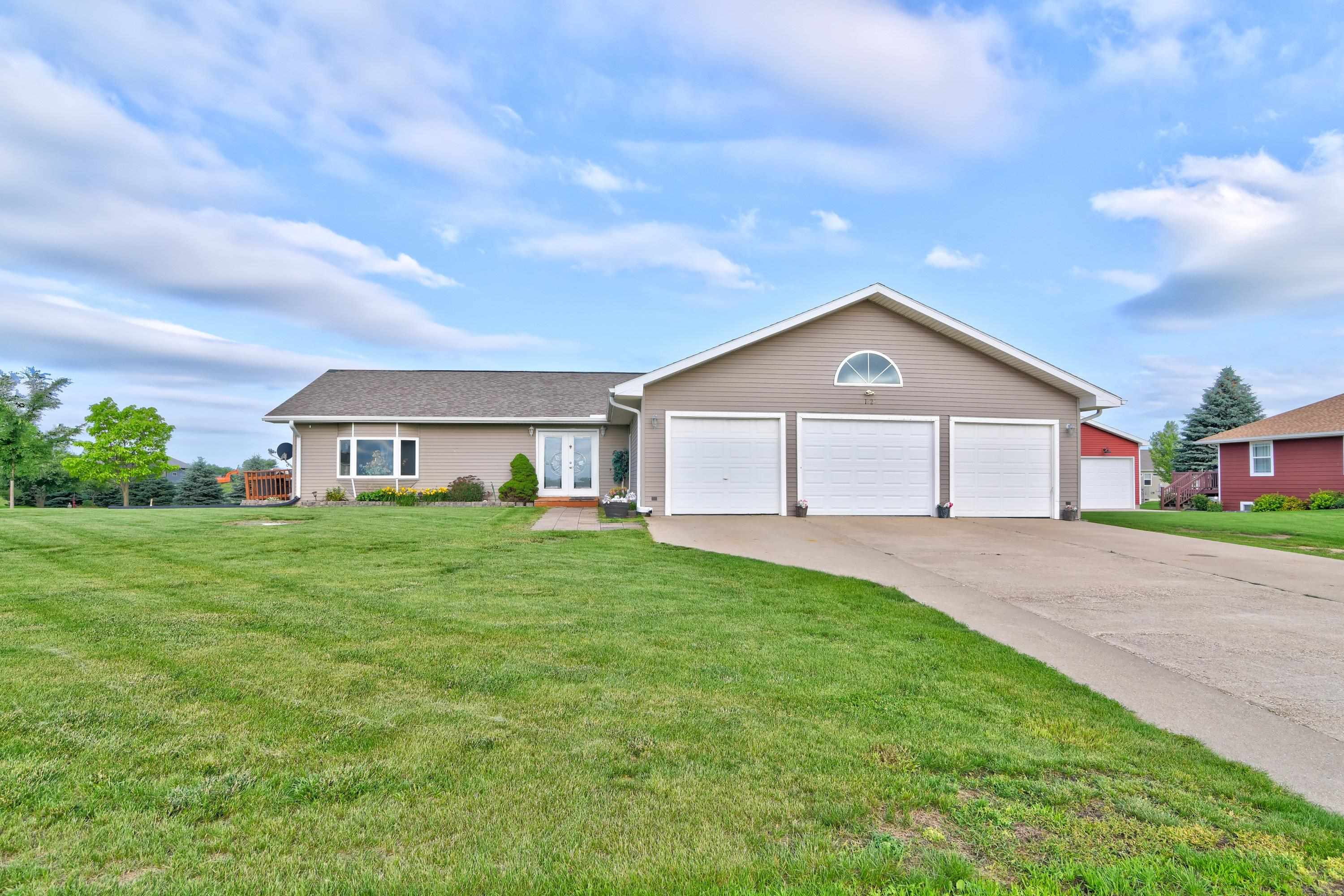 1624 365th Avenue, Estherville, IA 51334 