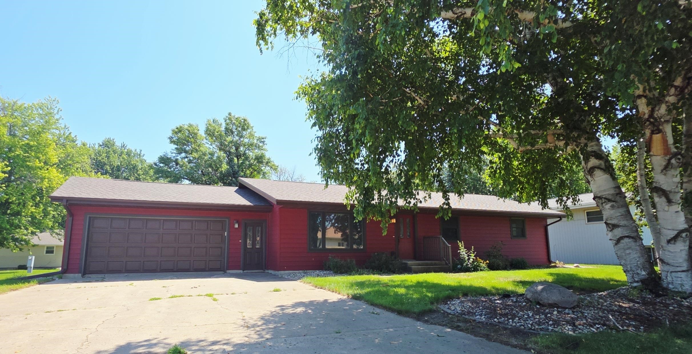 200 8th Avenue, Hartley, IA 51346 