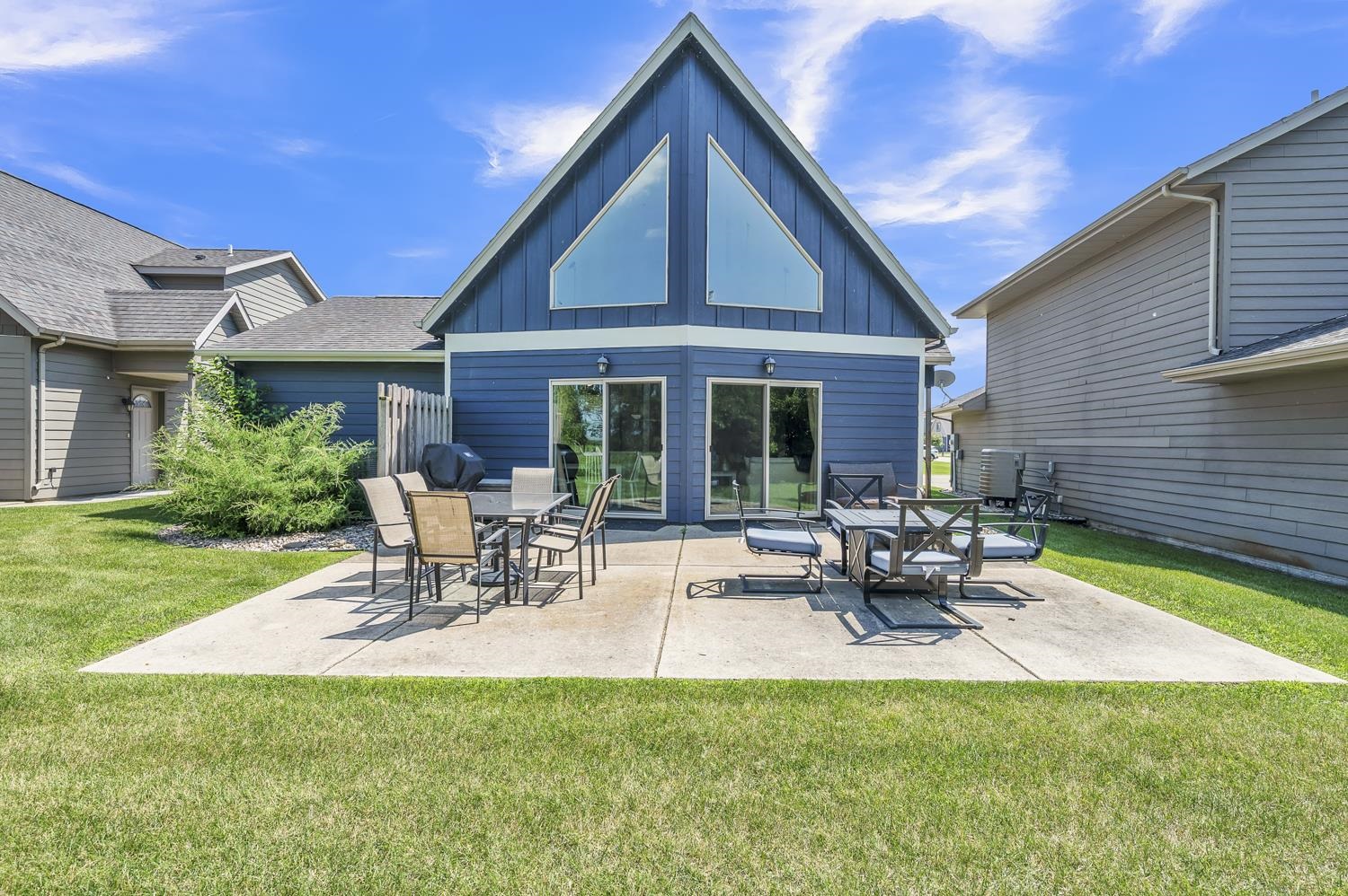 290 240th Ave, Arnolds Park, IA 51331 
