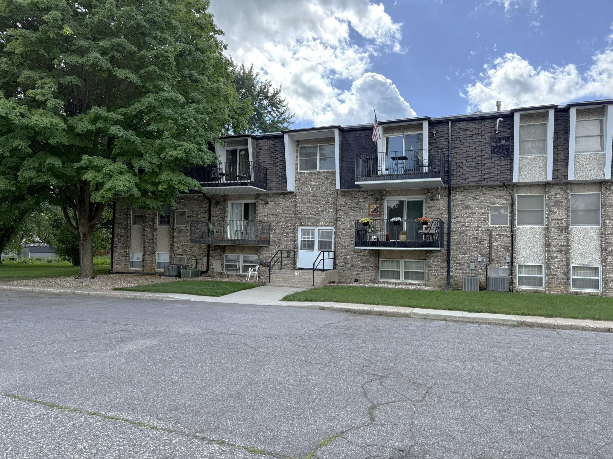 103 14th Street #7, Estherville, IA 51334 