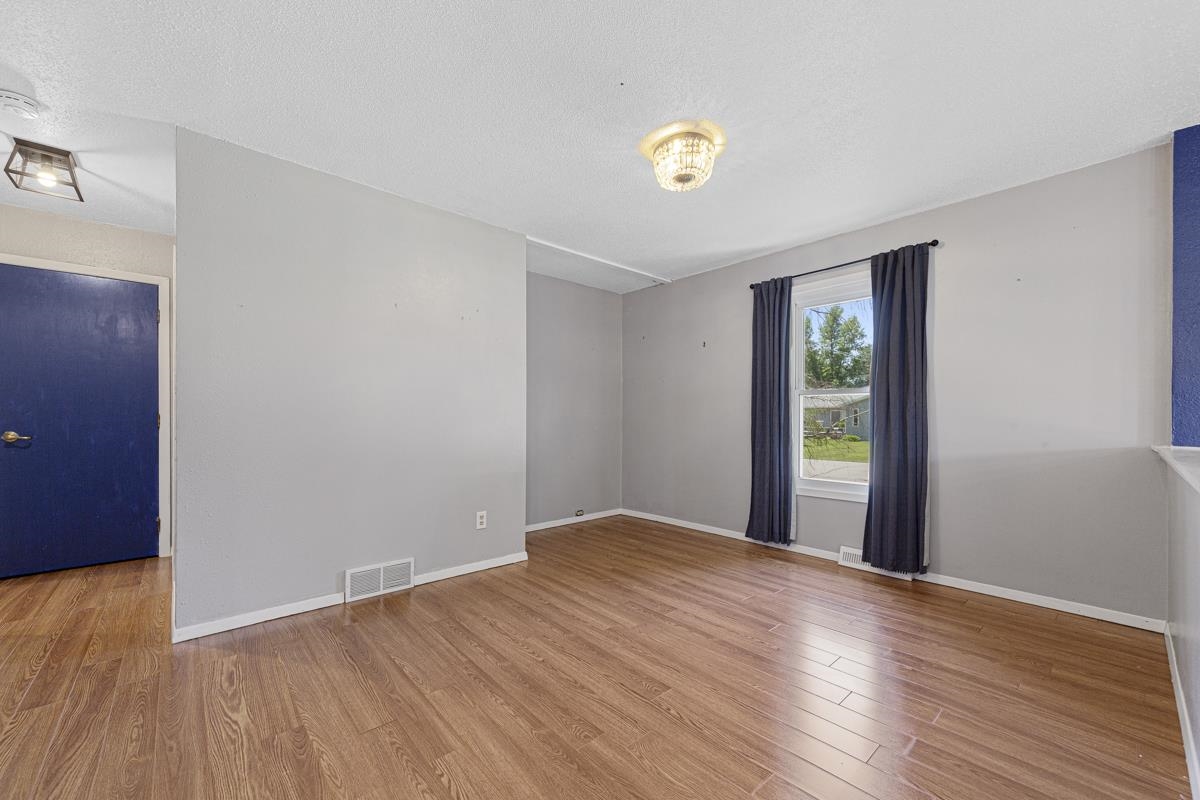 MLS #250876