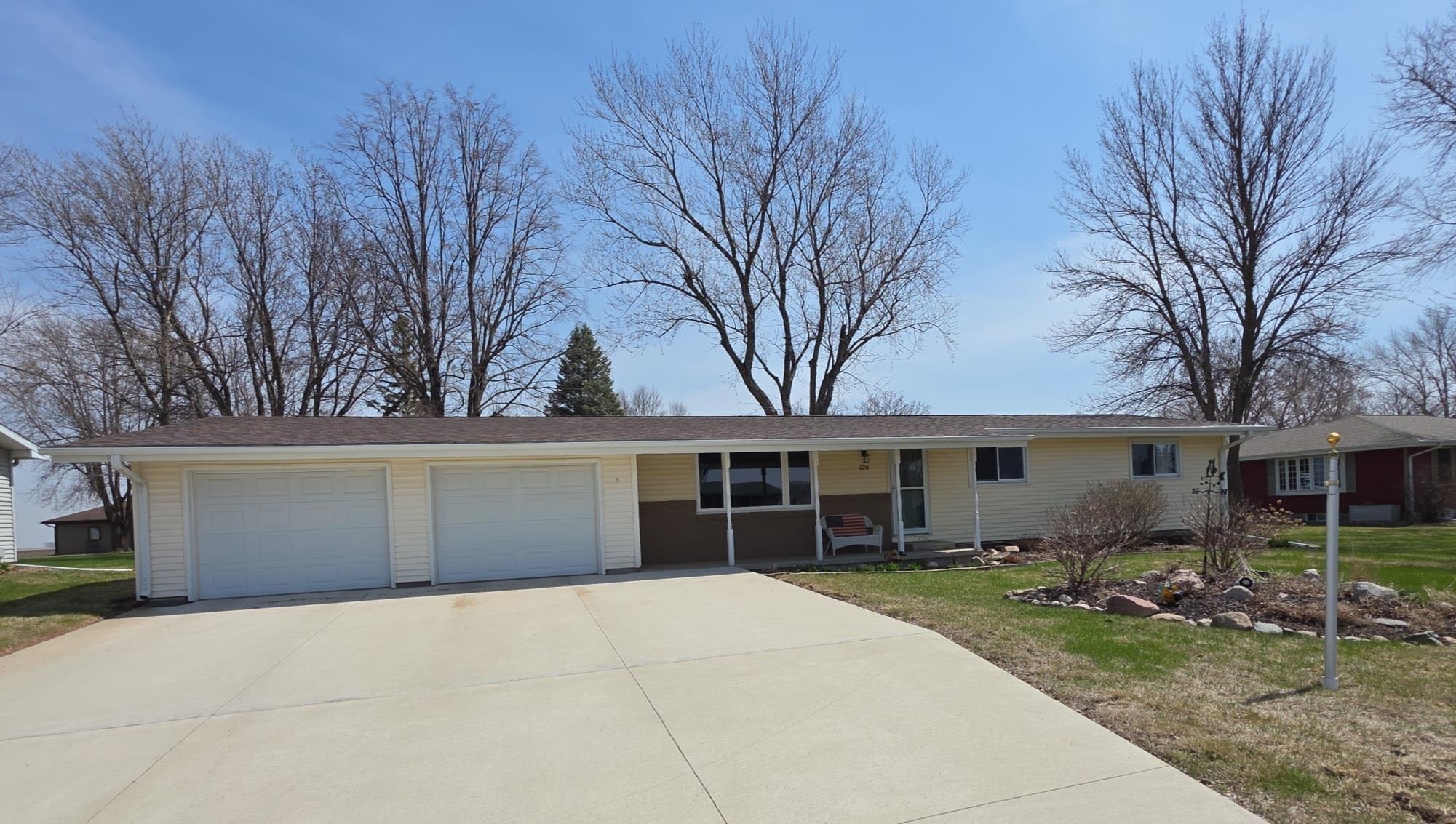 420 3rd Avenue, Hartley, IA 51346 