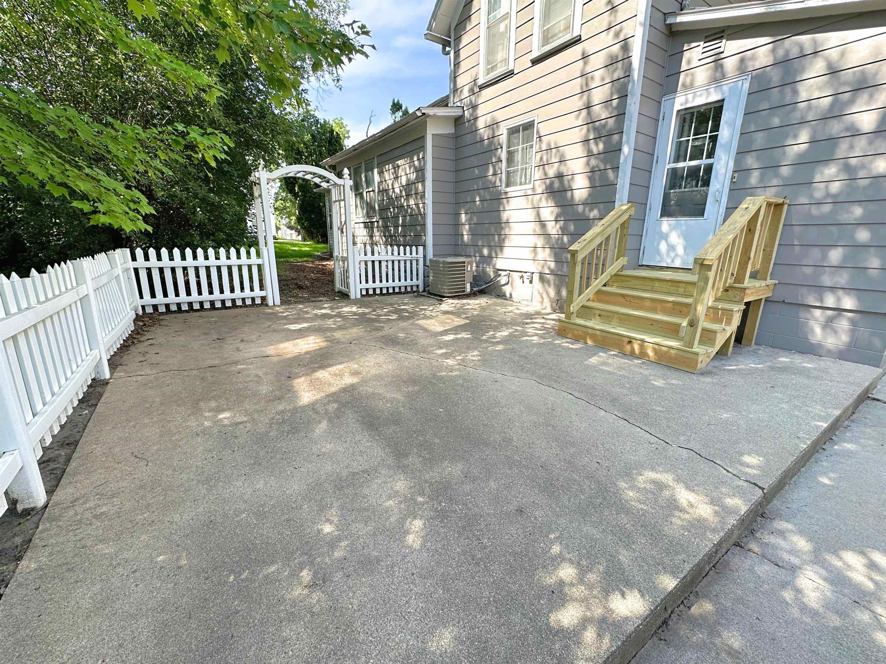 MLS #250906