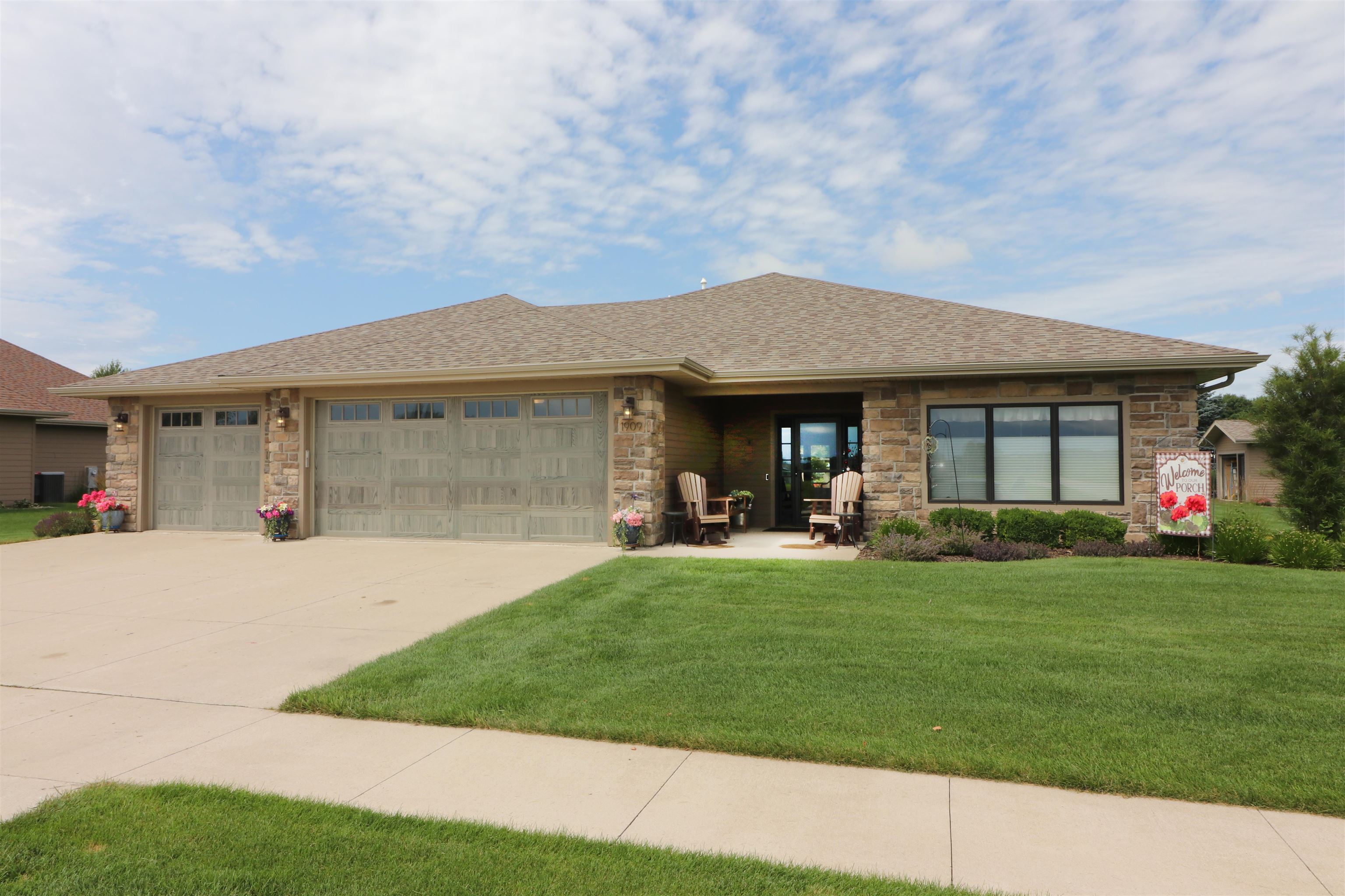 1909 22nd Avenue, Spencer, IA 51301 