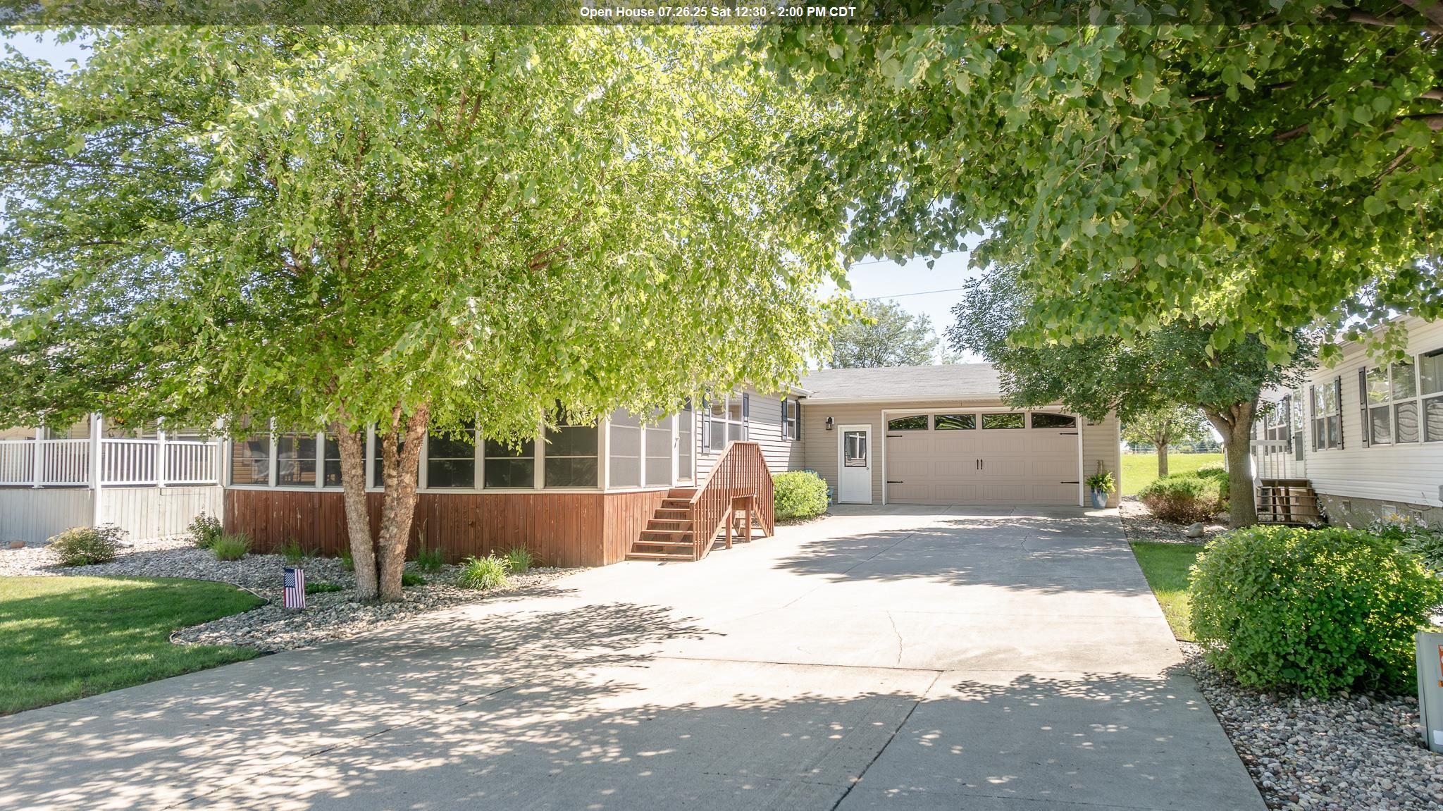 1310 Wood Duck Road, Arnolds Park, IA 51331 
