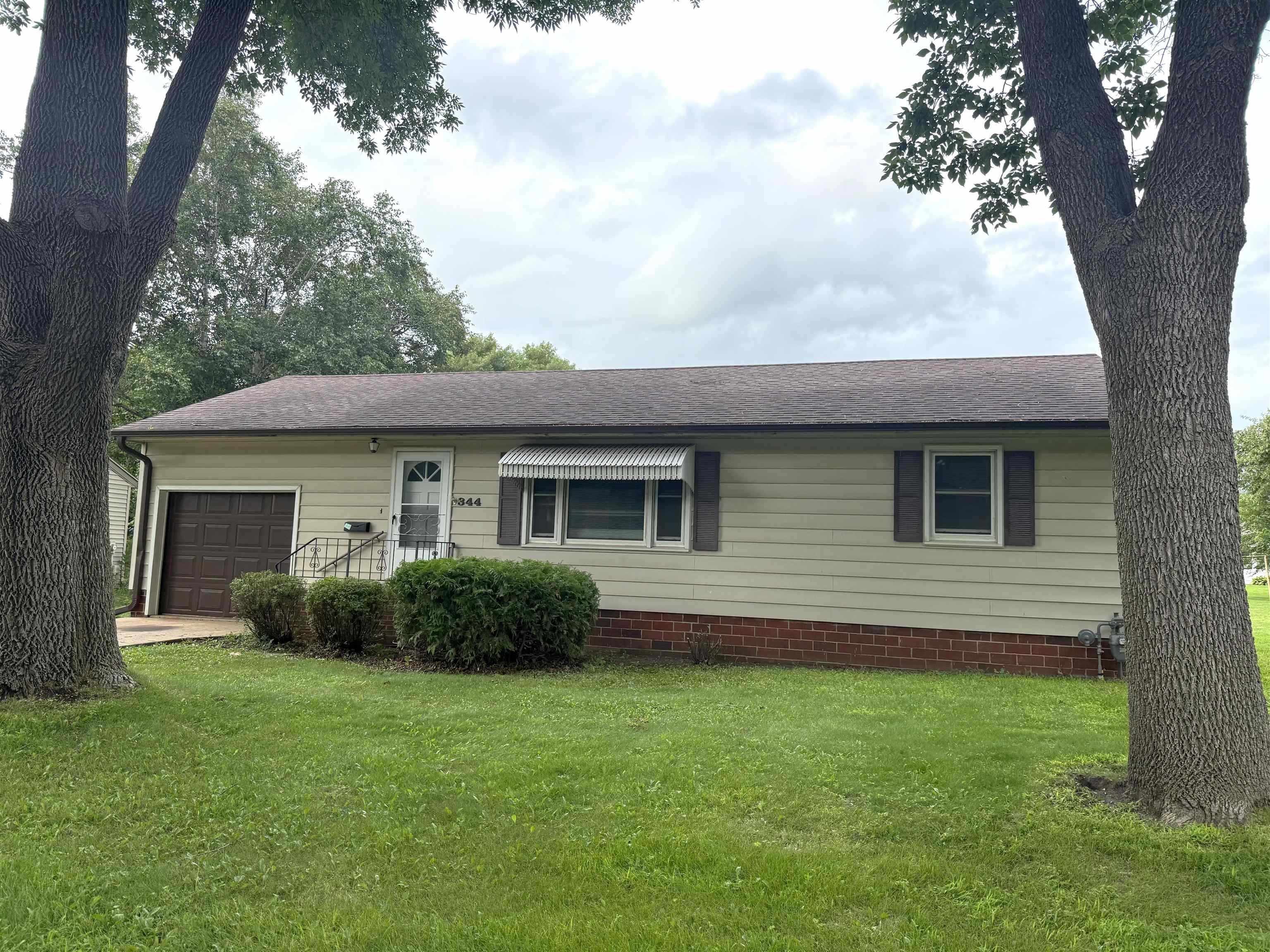 344 16th Street, Estherville, IA 51334 