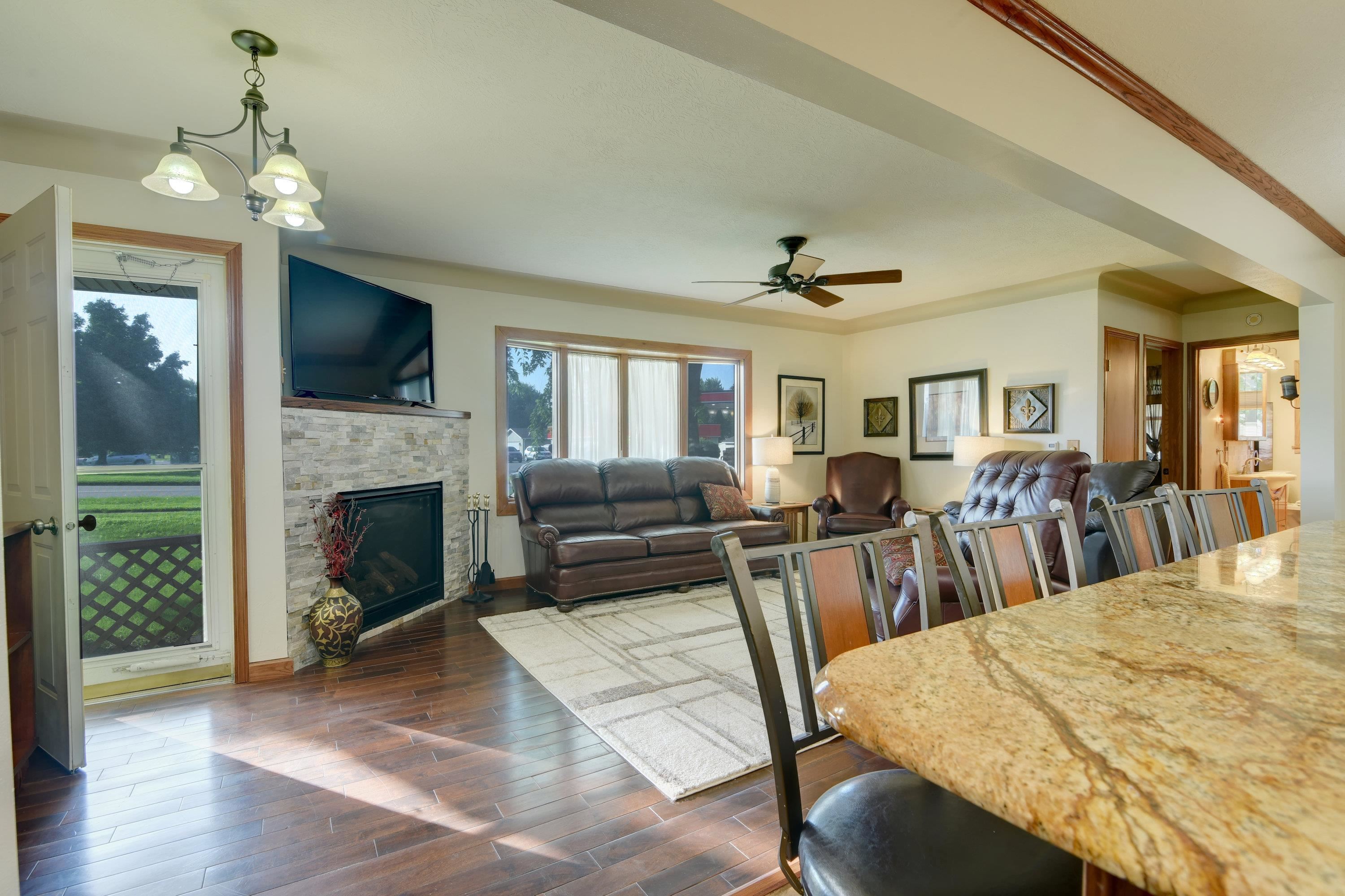 1403 9th Street, Estherville, IA 51334 